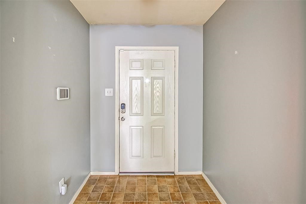 21206 Wortham Oaks Drive Property Photo 3