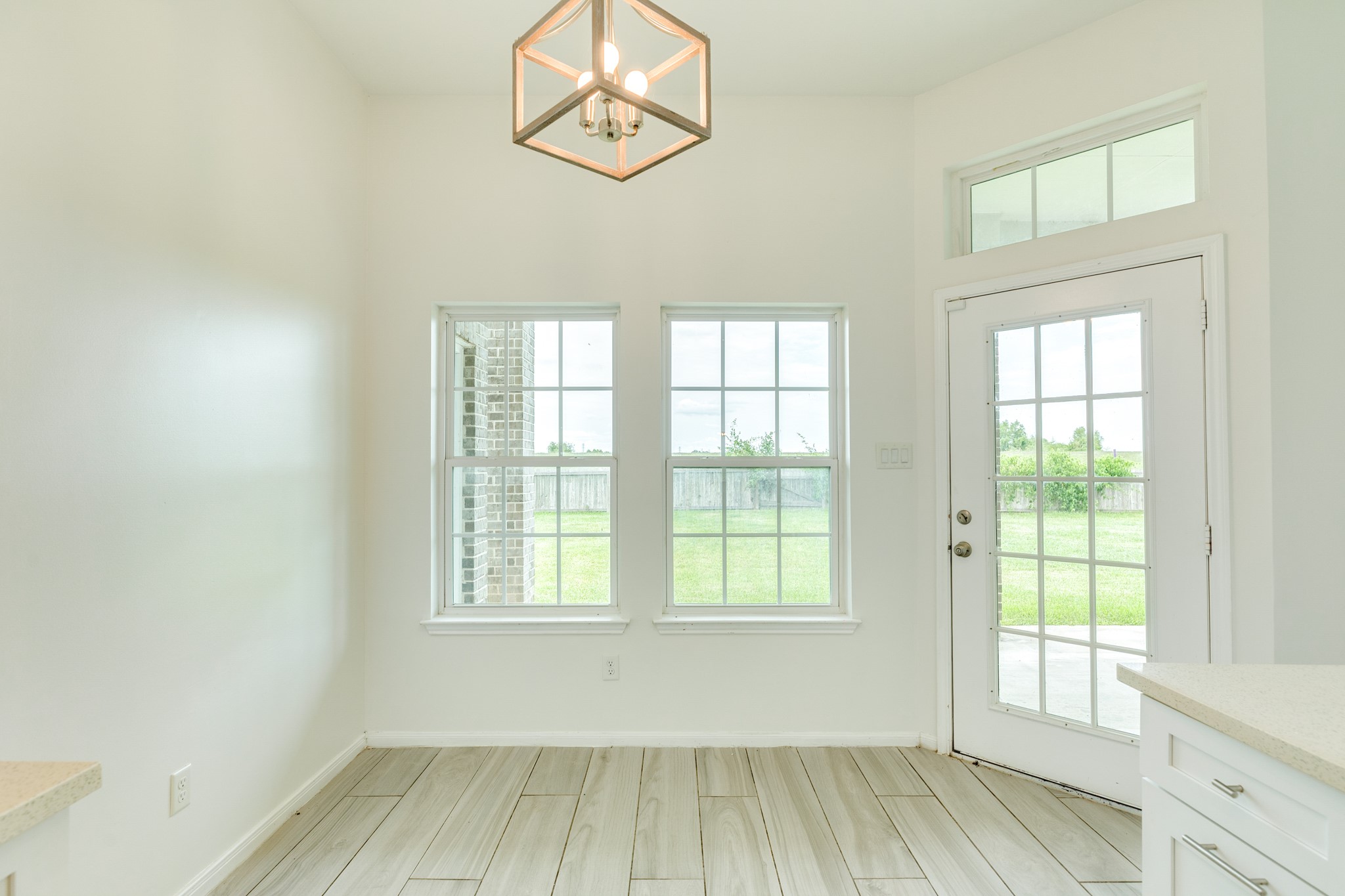 2040 Twin Lakes Boulevard Property Photo 10