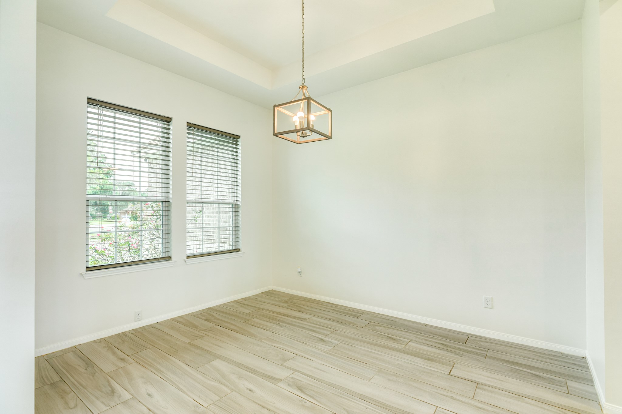 2040 Twin Lakes Boulevard Property Photo 12