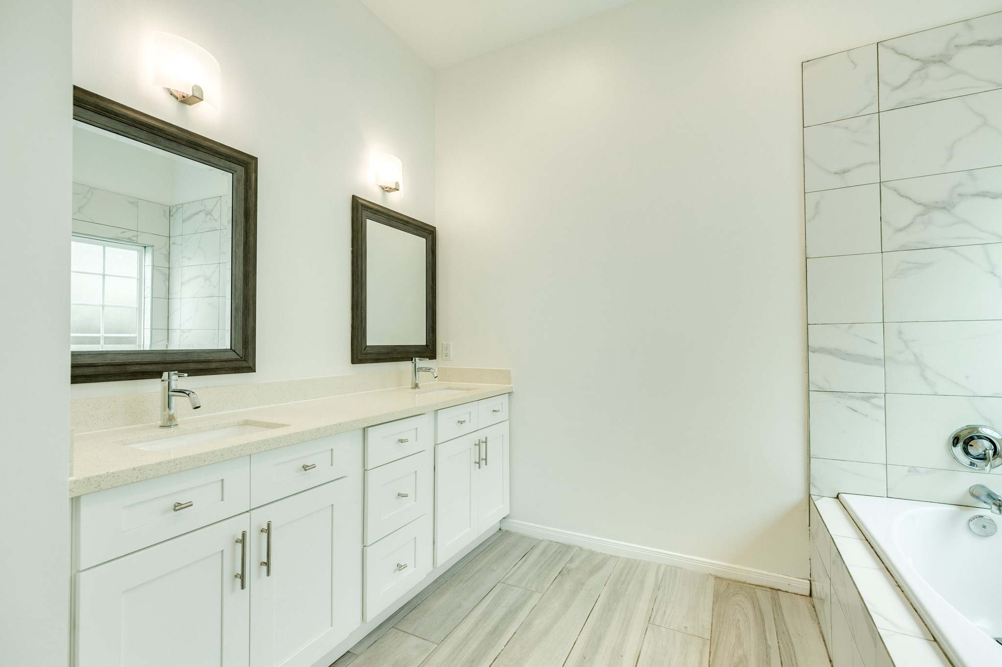 2040 Twin Lakes Boulevard Property Photo 15