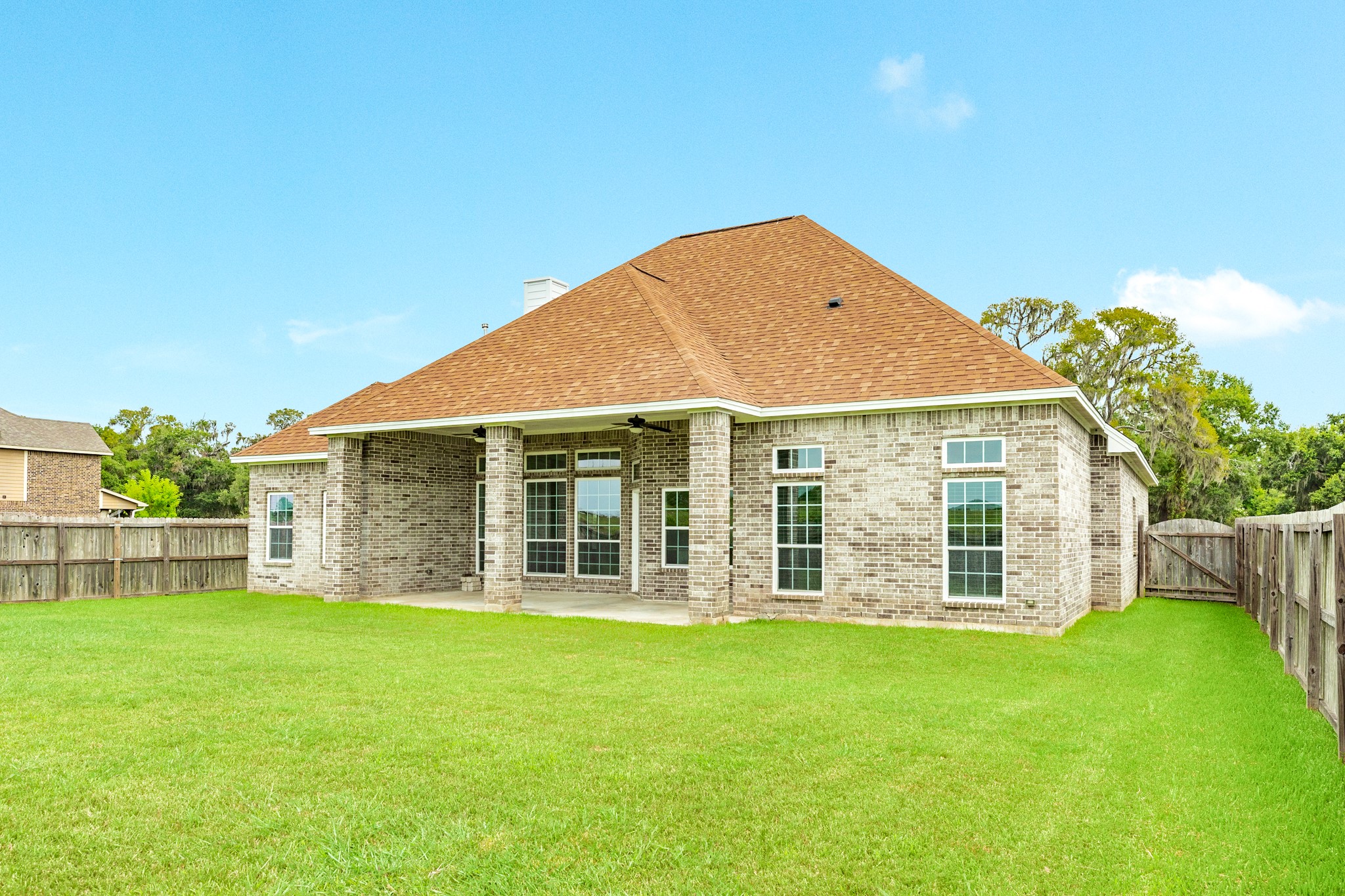 2040 Twin Lakes Boulevard Property Photo 24