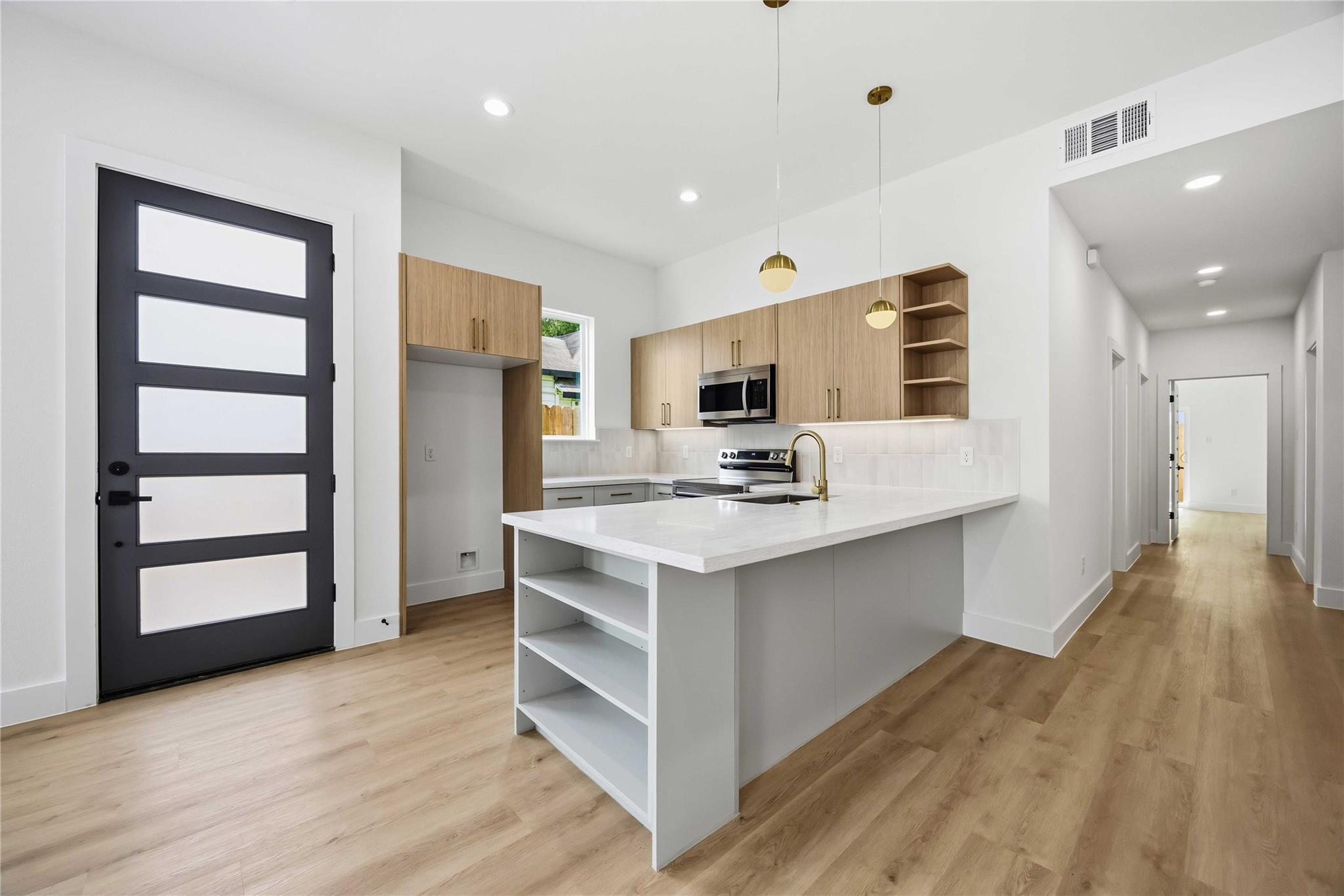 428 Calloway Street A Property Photo 6
