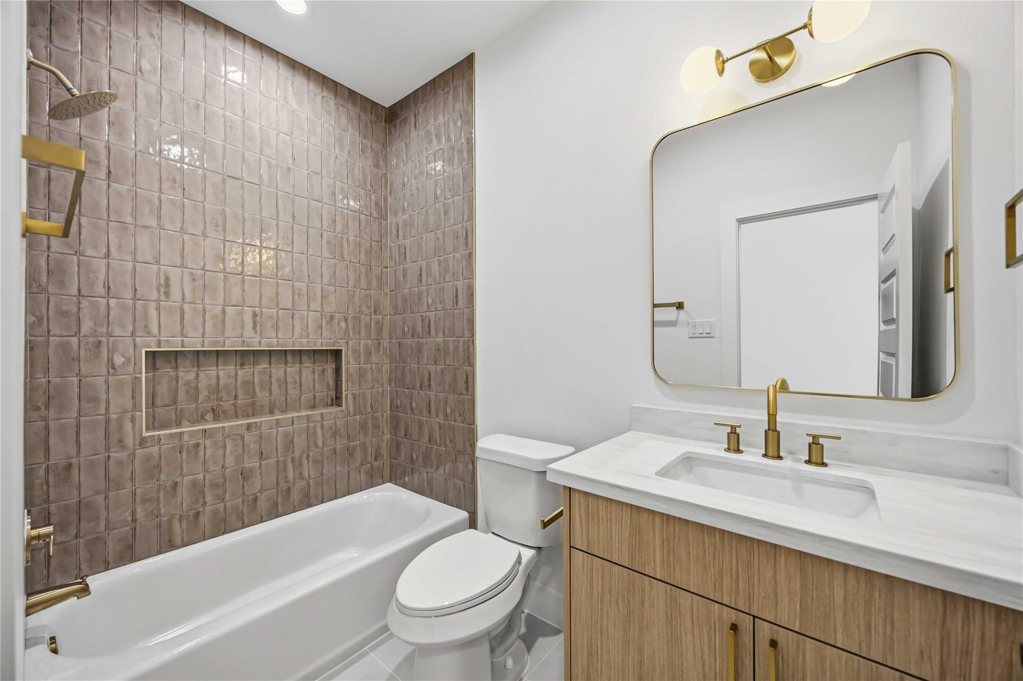 428 Calloway Street A Property Photo 12