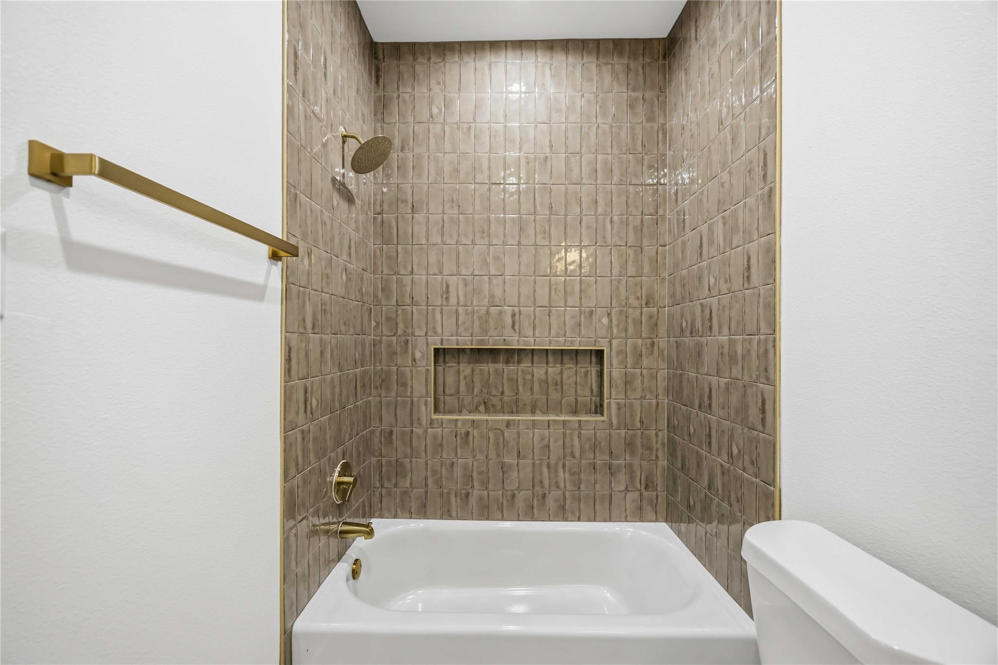 428 Calloway Street A Property Photo 13