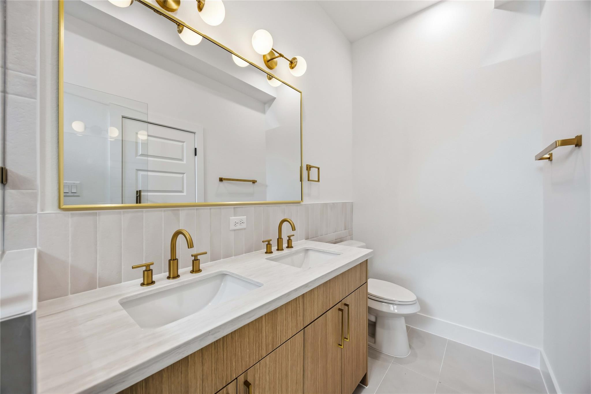 428 Calloway Street A Property Photo 23