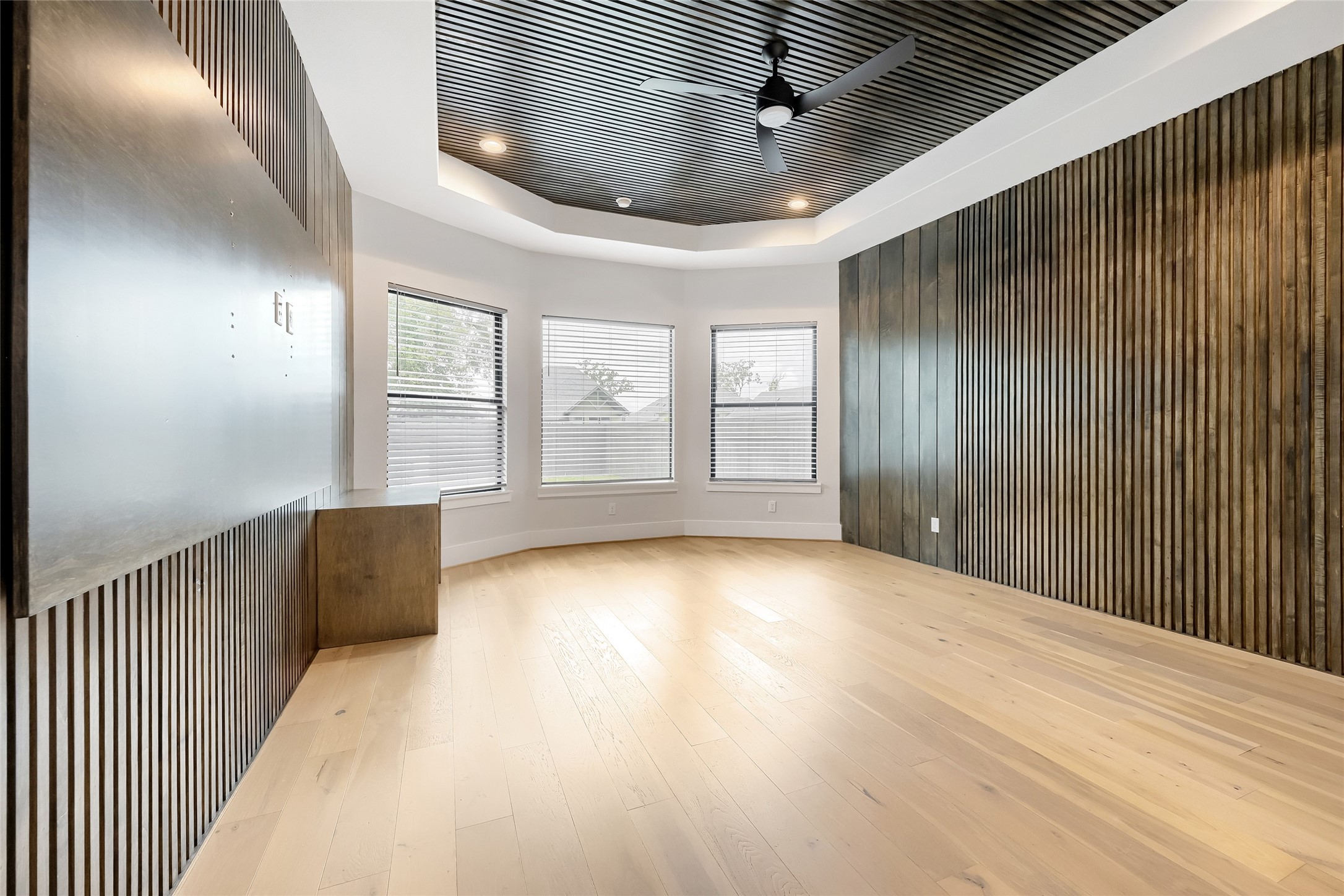 10130 Regatta Shore Drive Property Photo 5