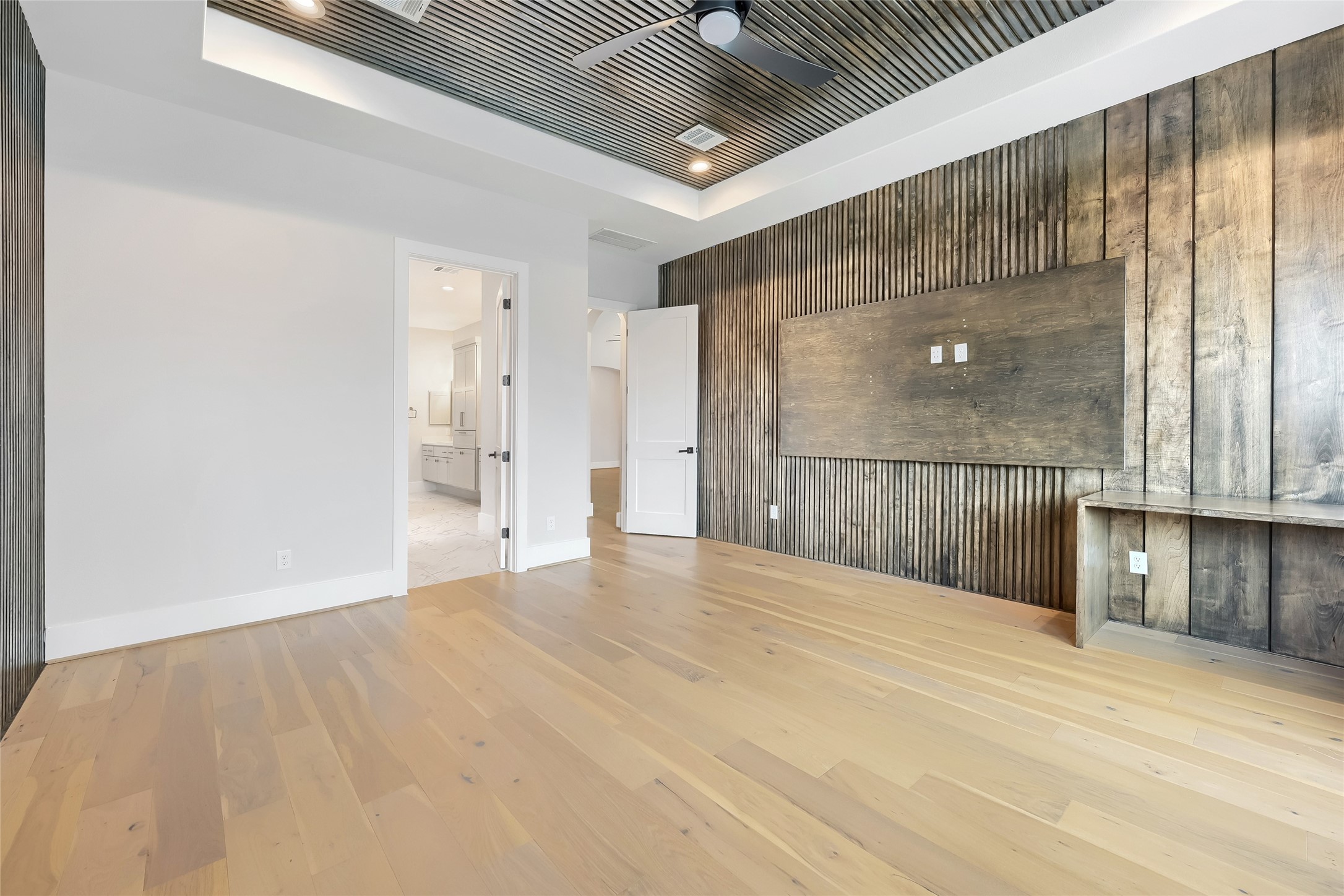 10130 Regatta Shore Drive Property Photo 17