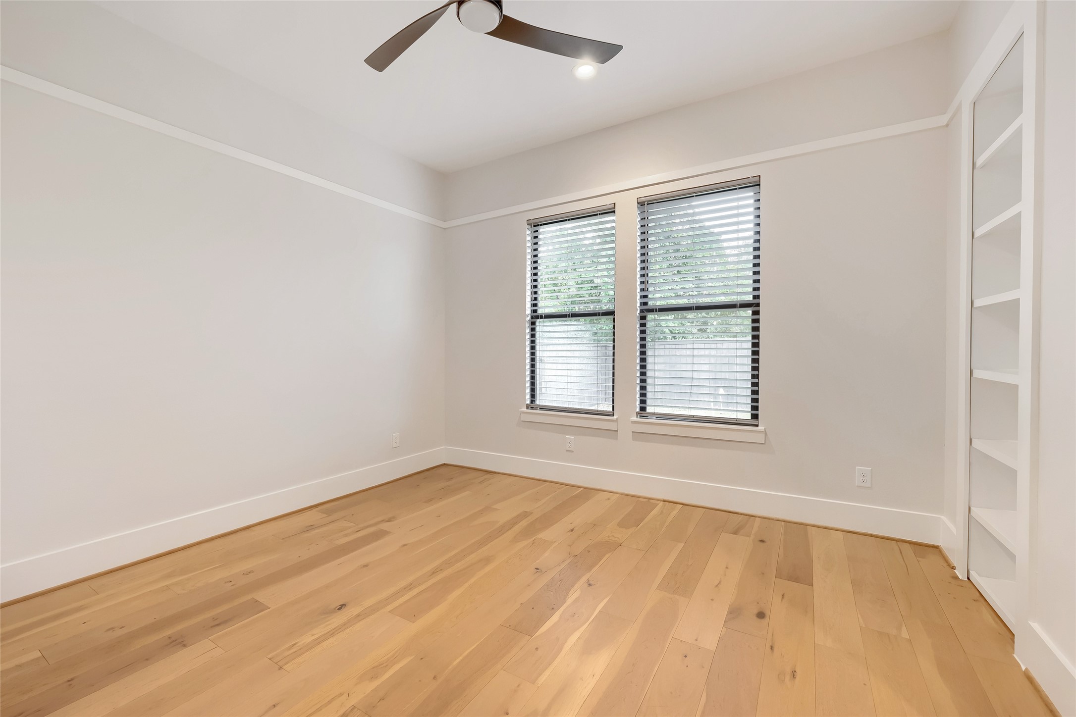 10130 Regatta Shore Drive Property Photo 21