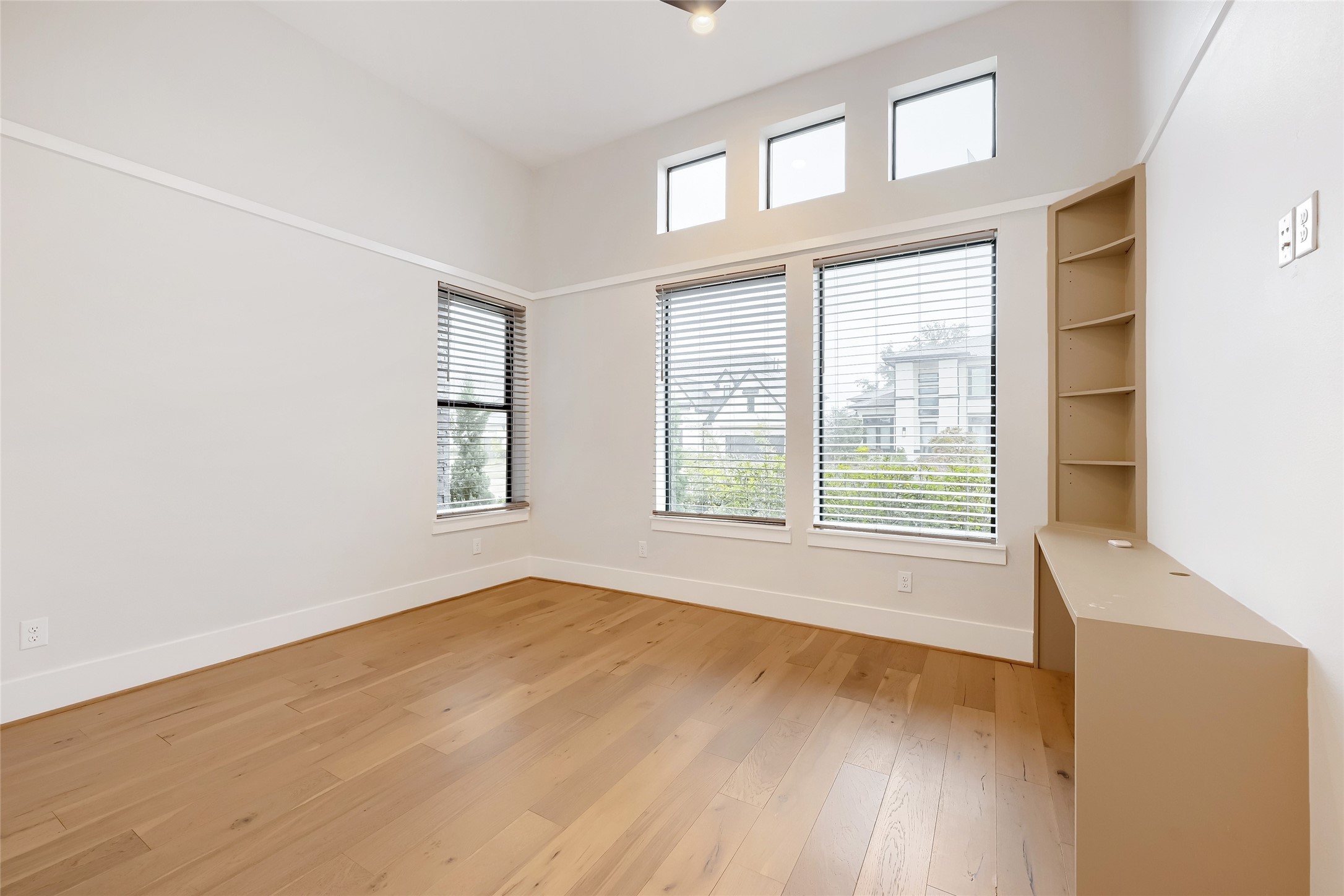 10130 Regatta Shore Drive Property Photo 22