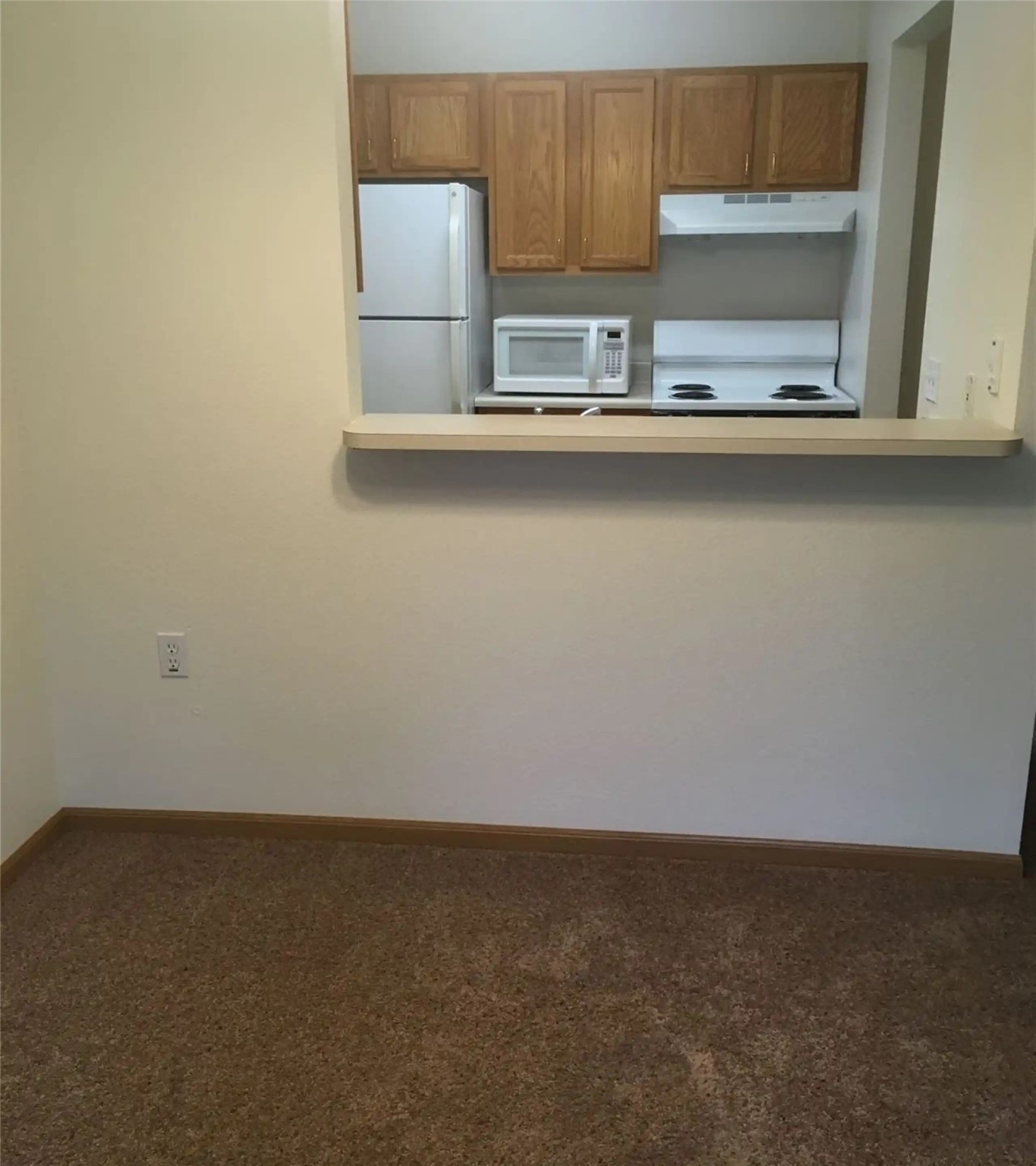 286 Clark St Property Photo 5