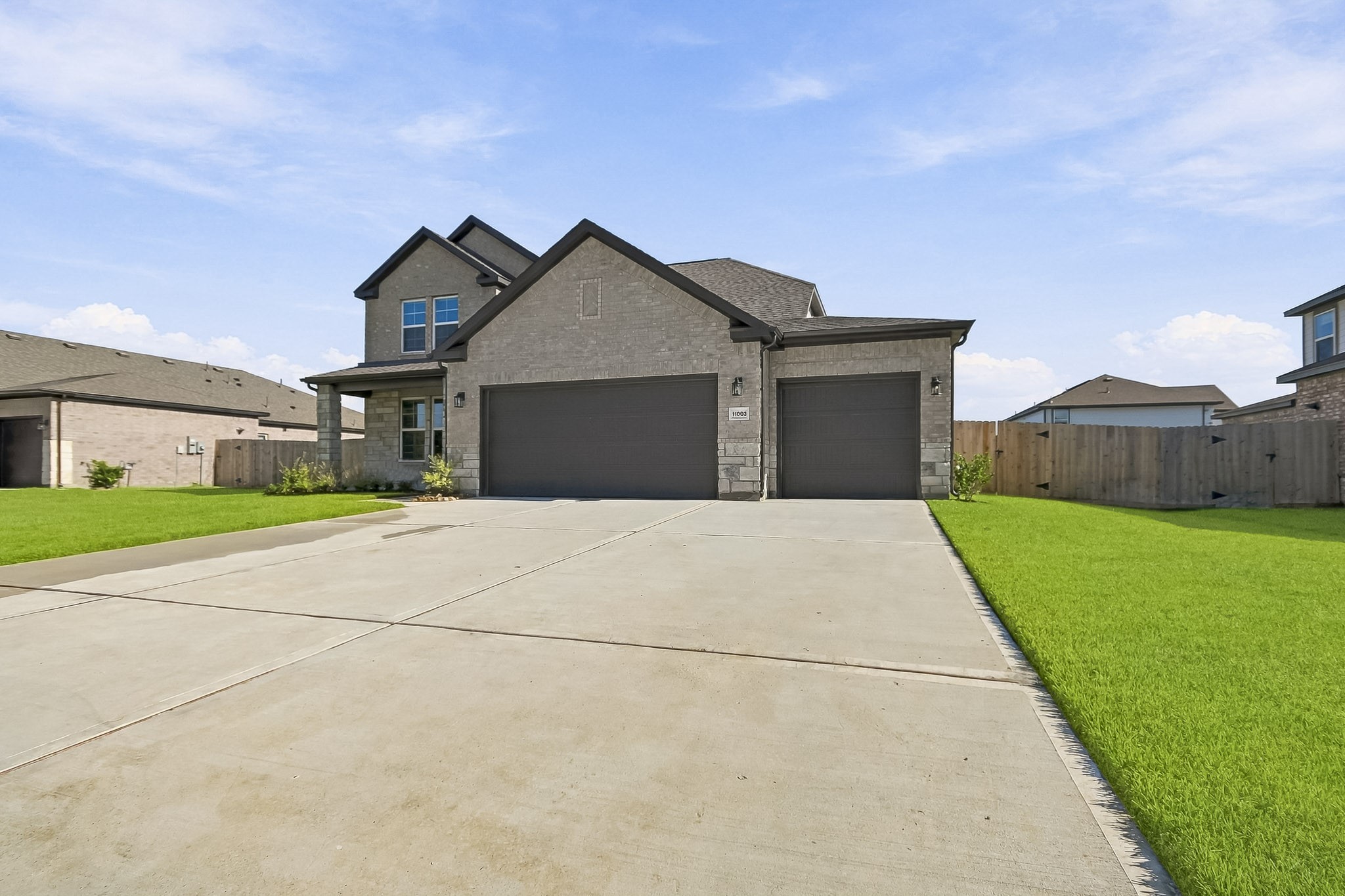 11003 Youngquist Drive Property Photo 1