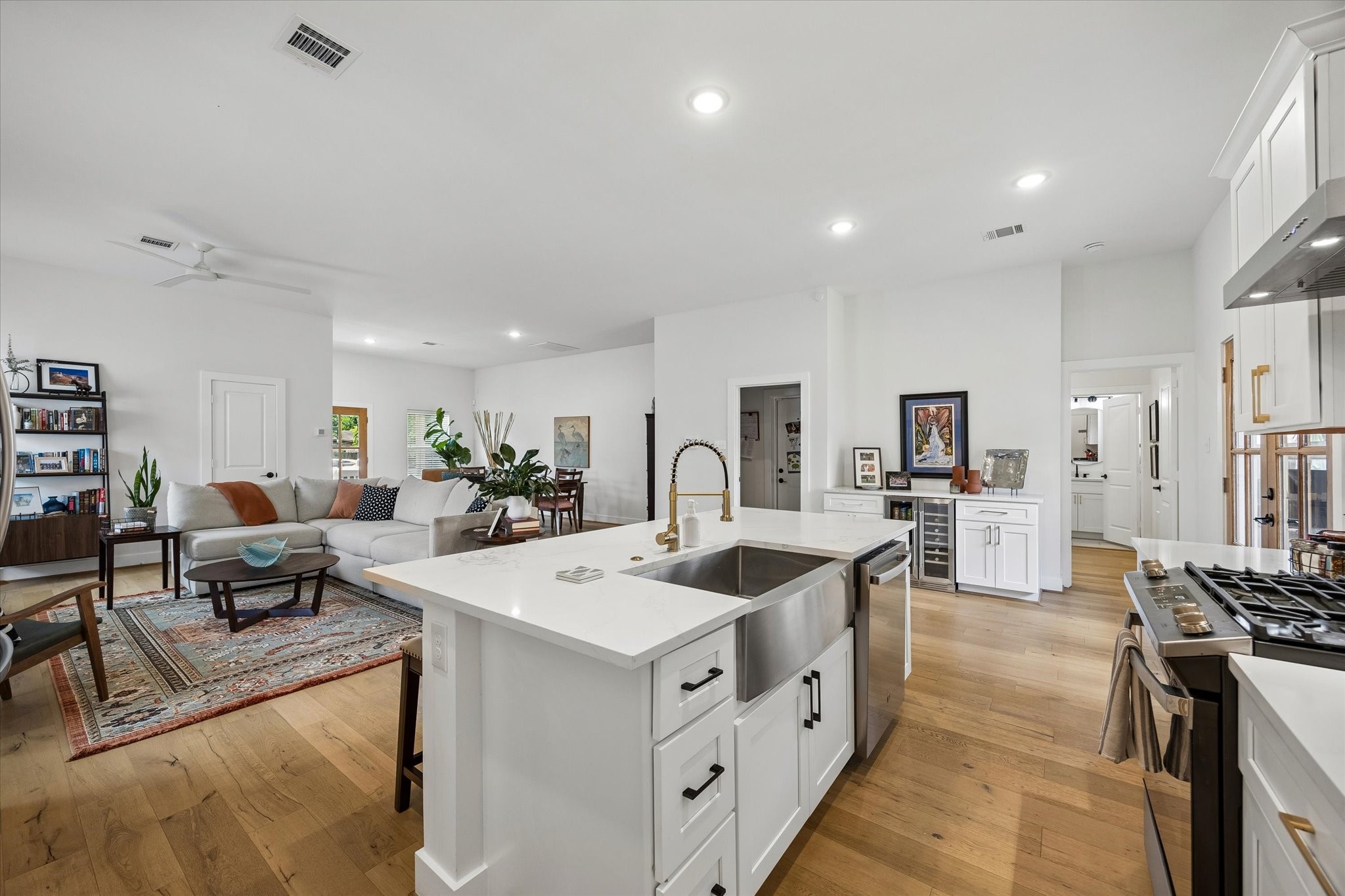 917 Moody Street Property Photo 11