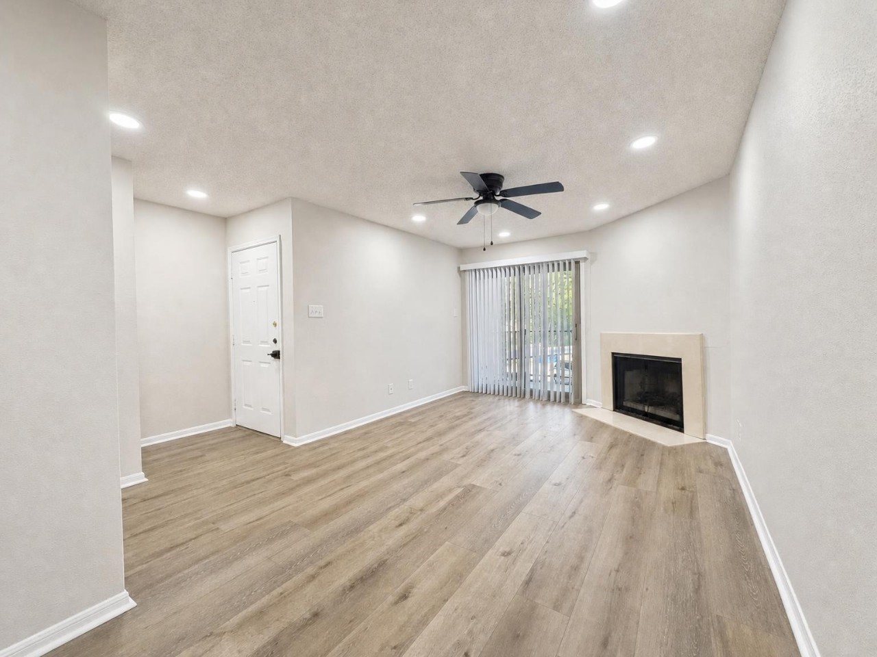 2120 El Paseo Street 2419 Property Photo 5