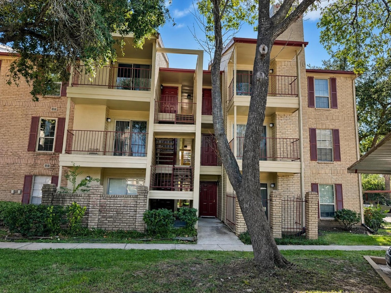2120 El Paseo Street 2419 Property Photo 10