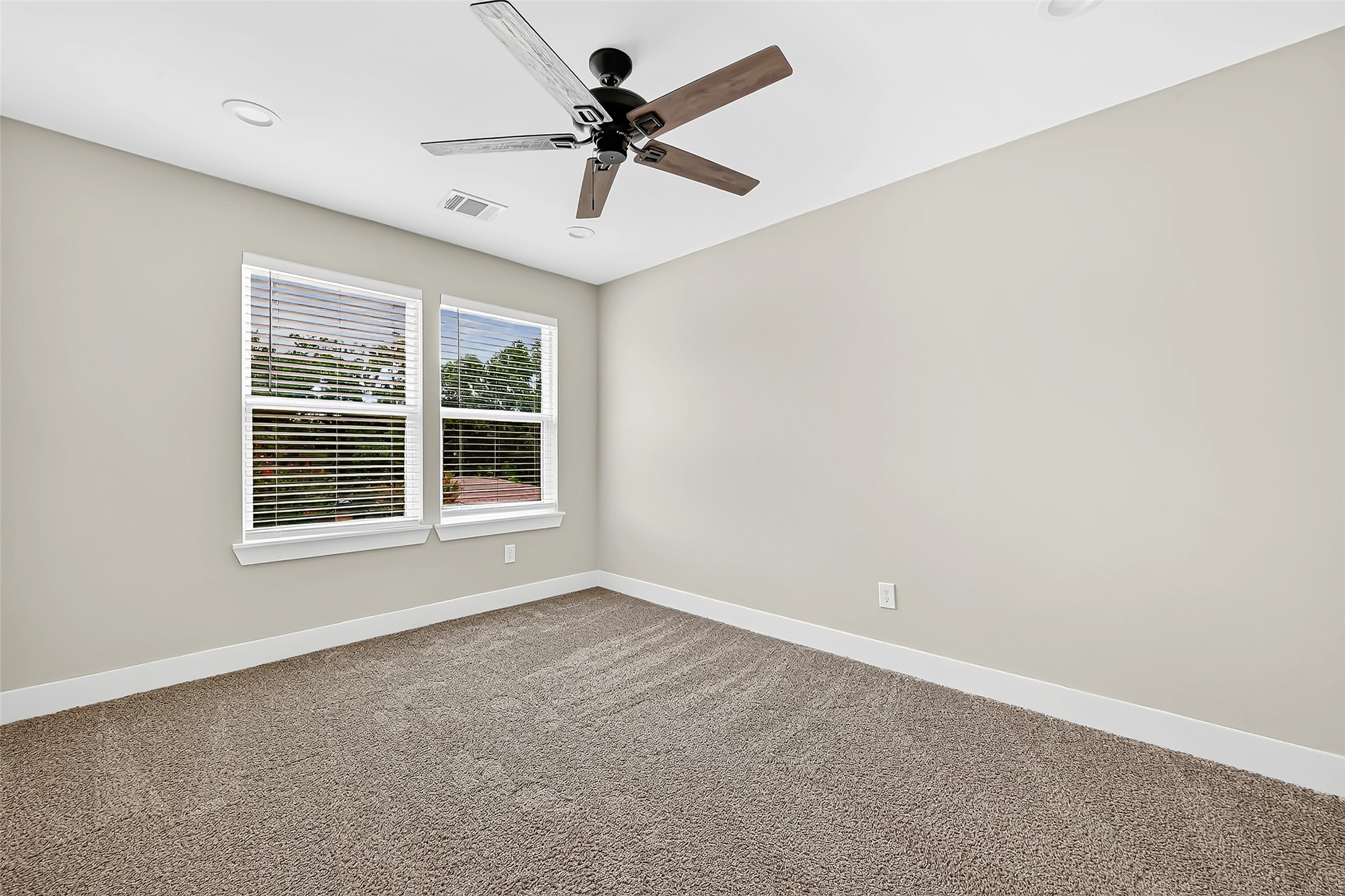 813 Avenue J Place A Property Photo 16