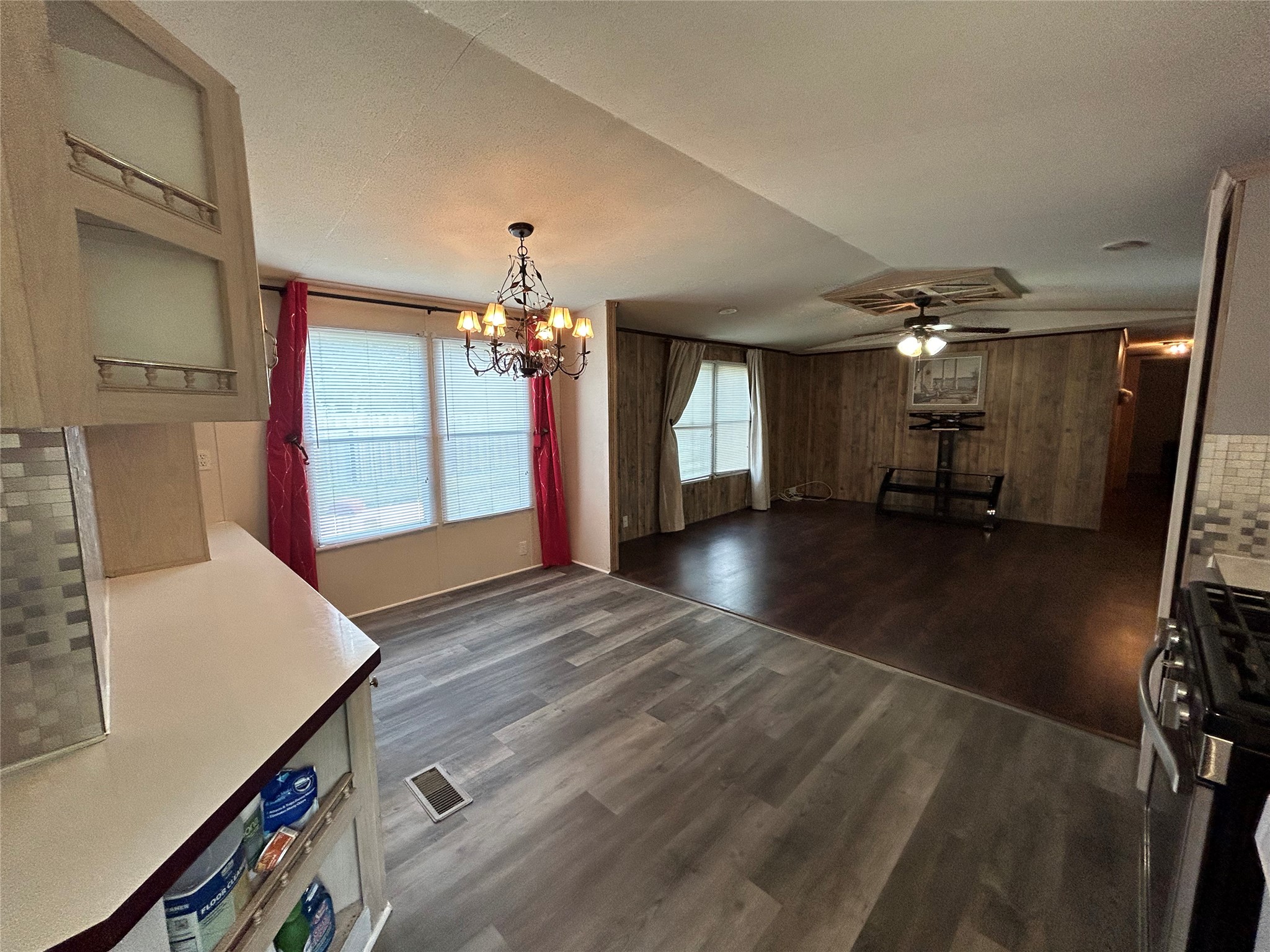 16640 Berry Road Property Photo 3