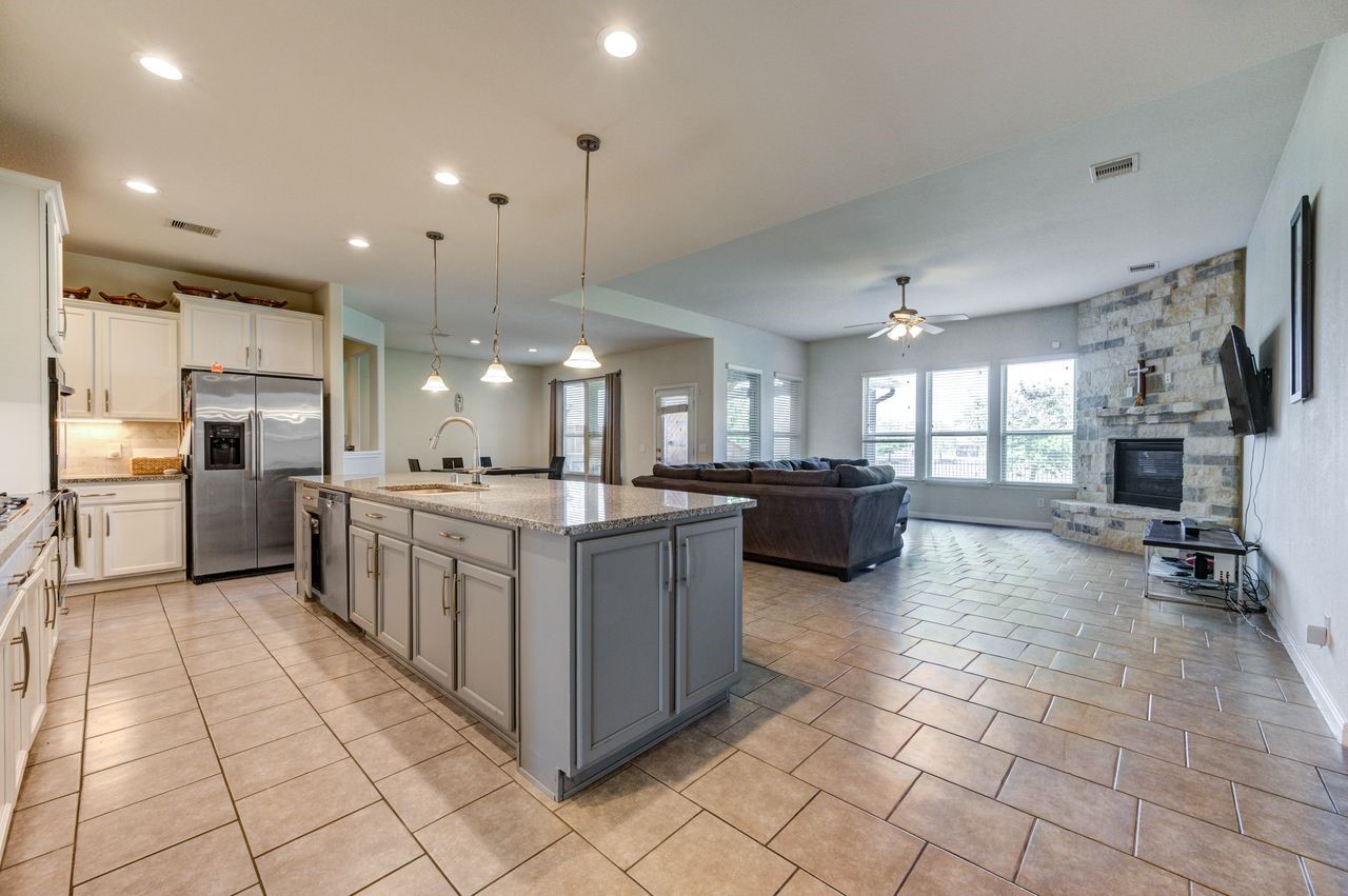 24506 Raven Cliff Falls Drive Property Photo 10
