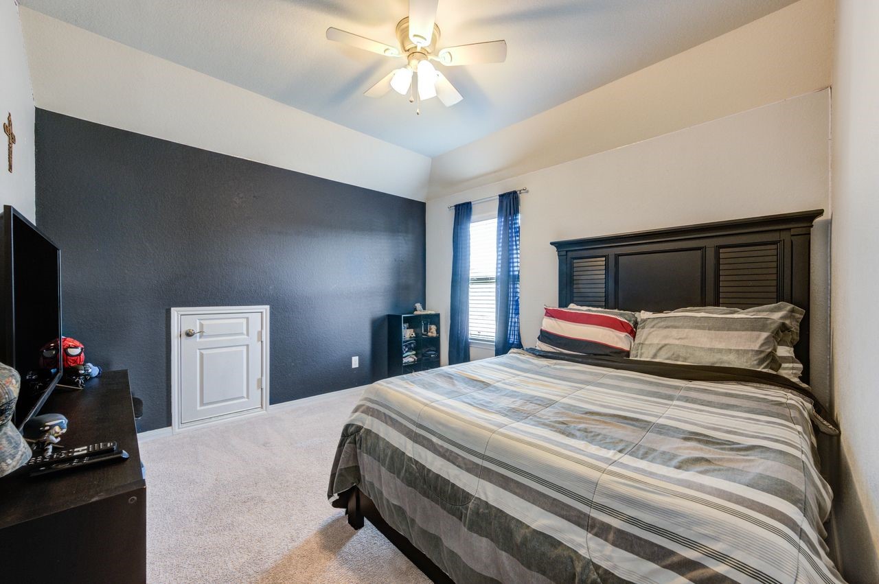 24506 Raven Cliff Falls Drive Property Photo 20
