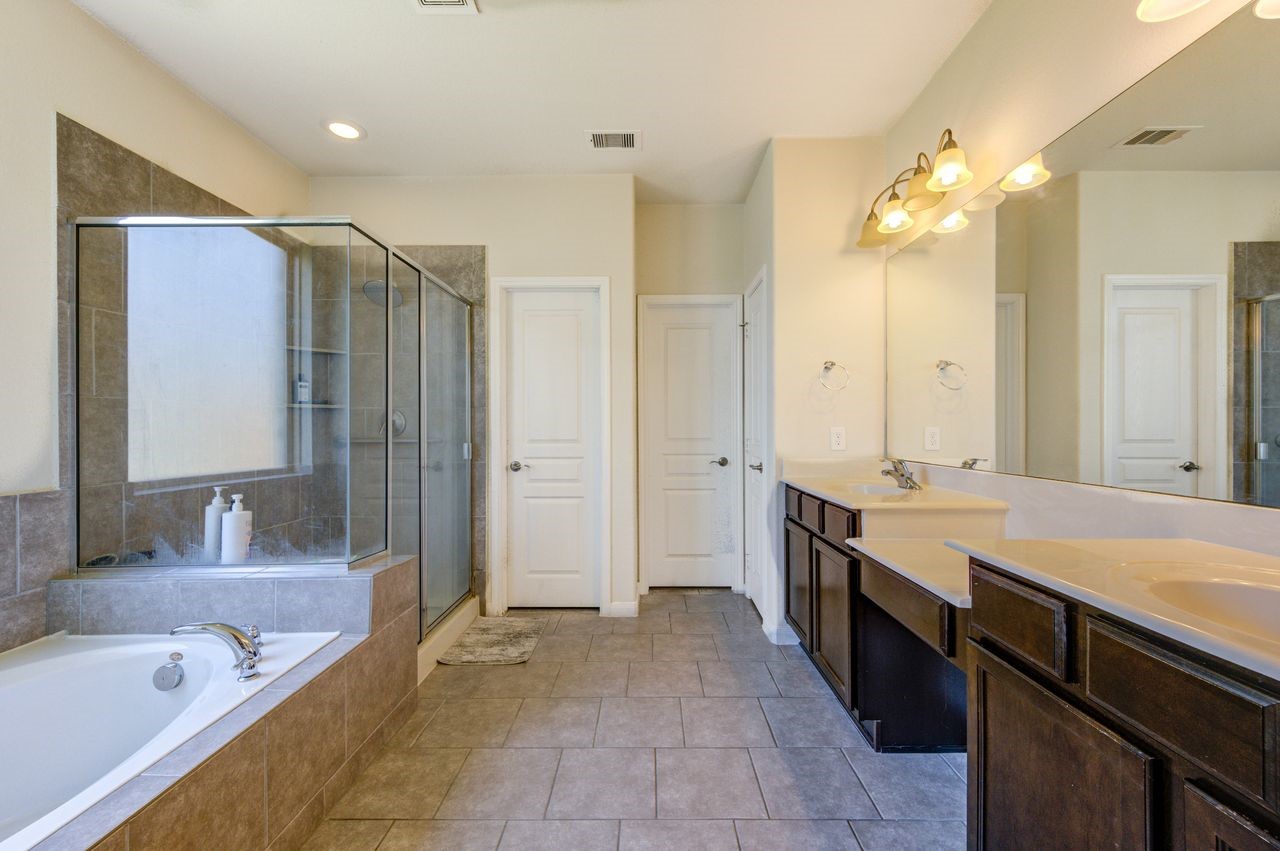 24506 Raven Cliff Falls Drive Property Photo 31