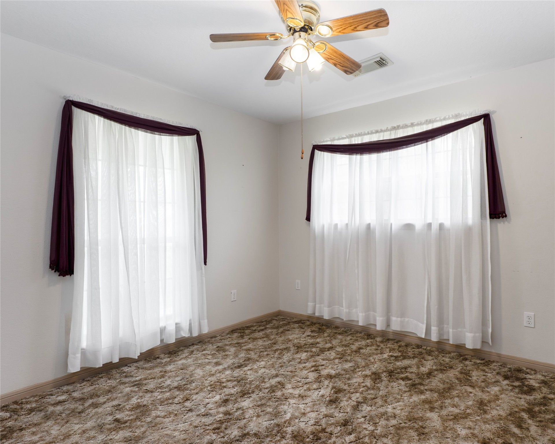 7496 County Road 684c Property Photo 14