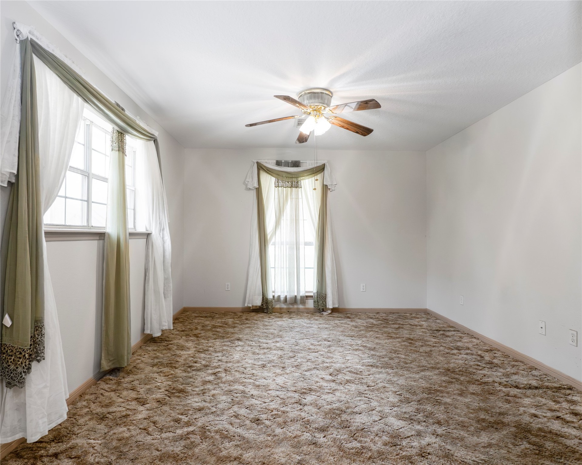 7496 County Road 684c Property Photo 17