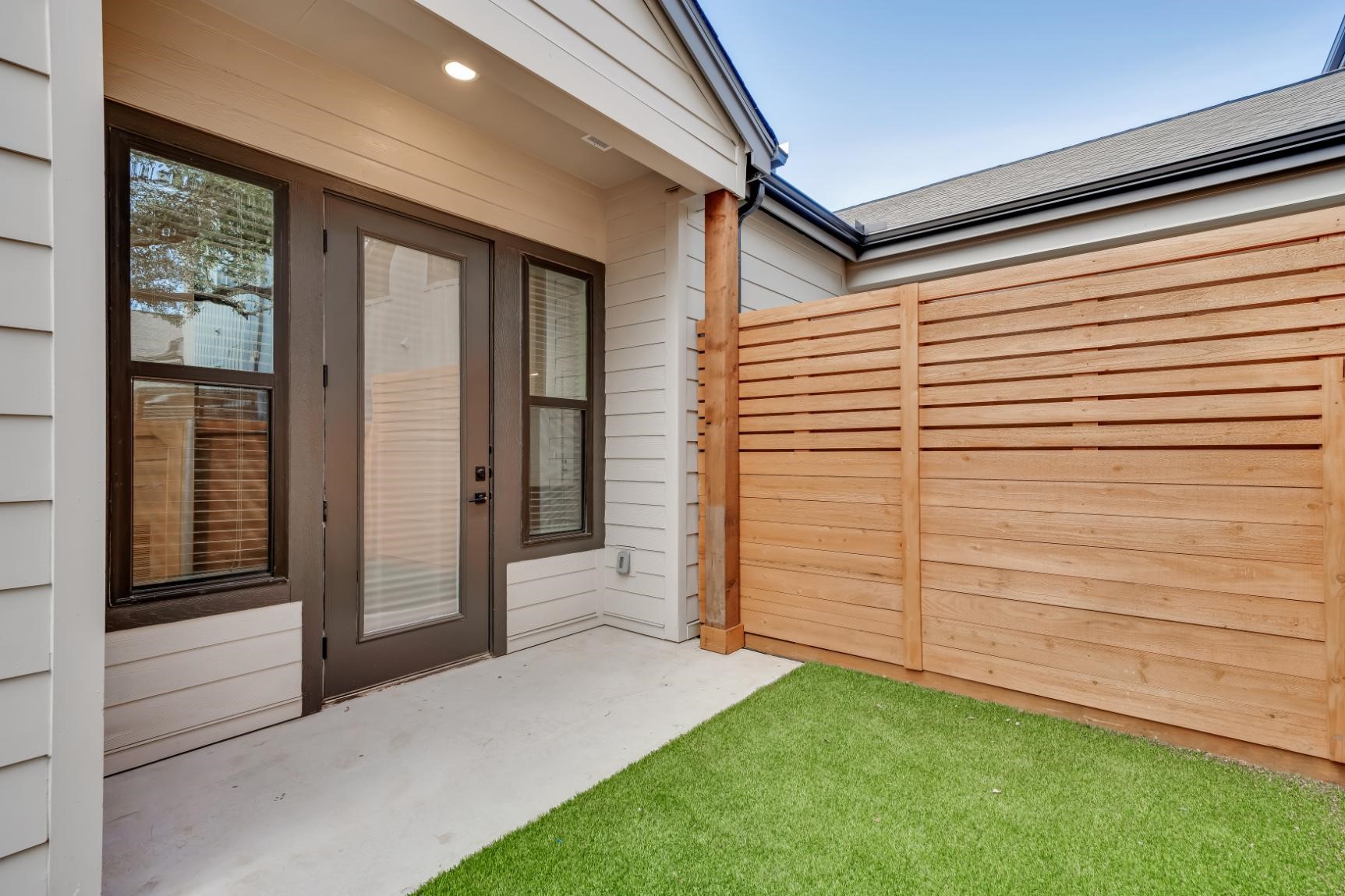 1601-611 Mustang Drive Property Photo 26