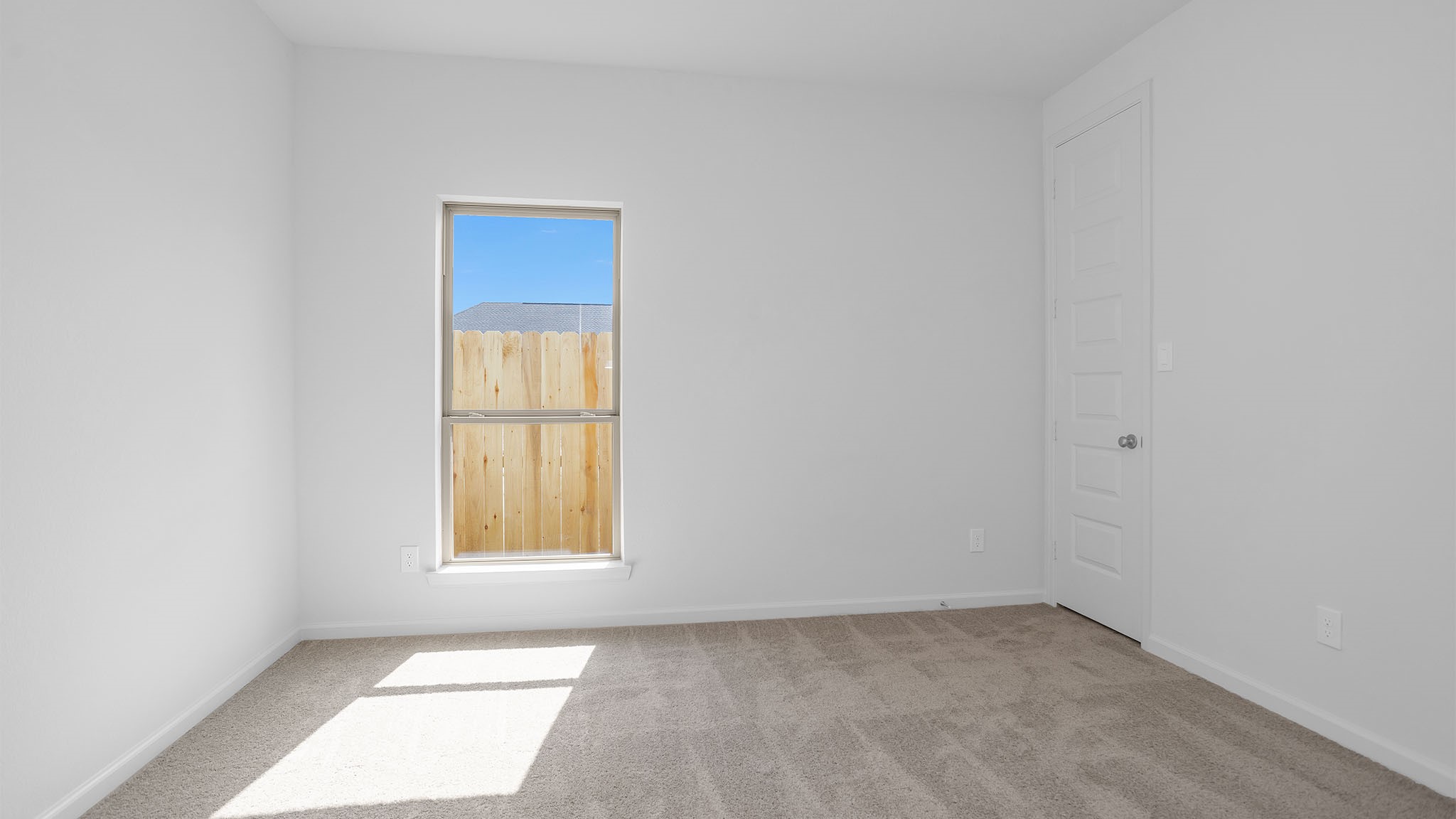 407 Mercury Sky Road Property Photo 9