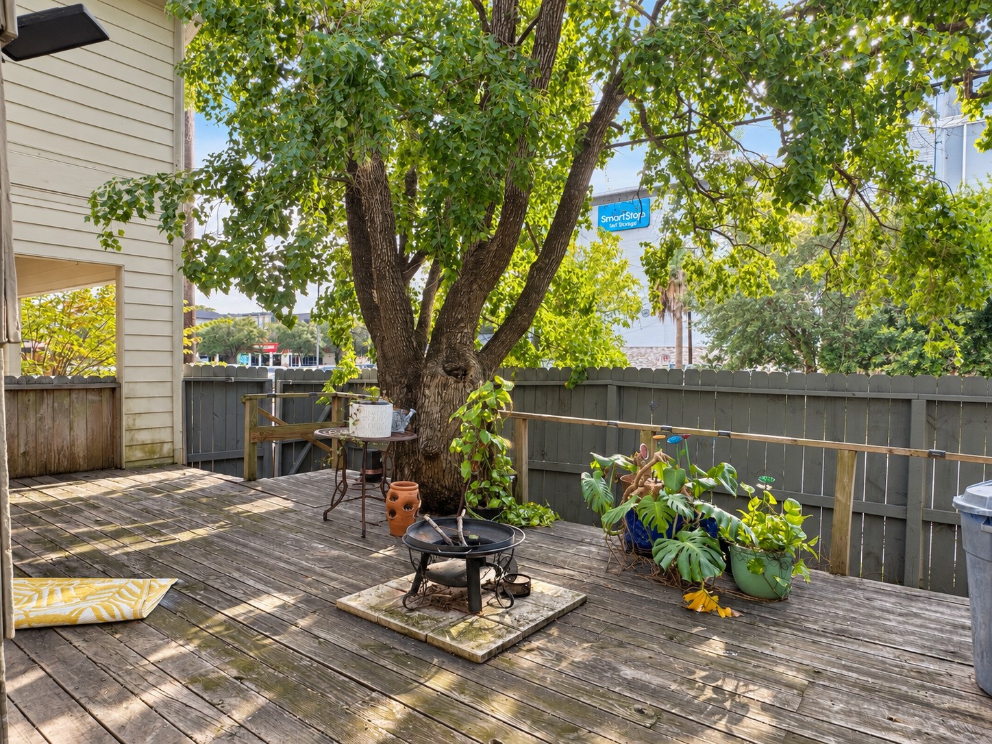 2347 Sheridan Street 4 Property Photo 2