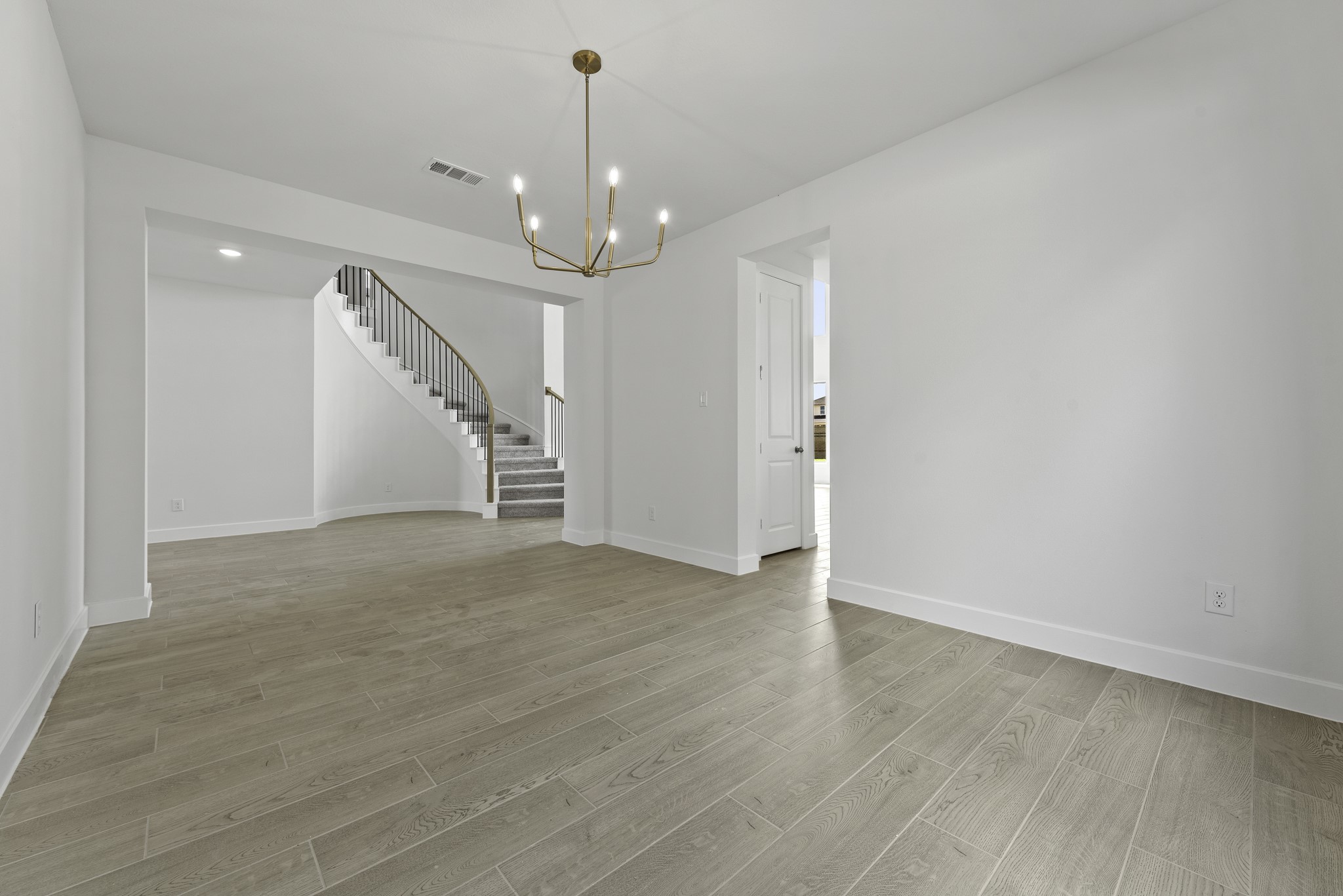 10615 Dina Yellow Drive Property Photo 14