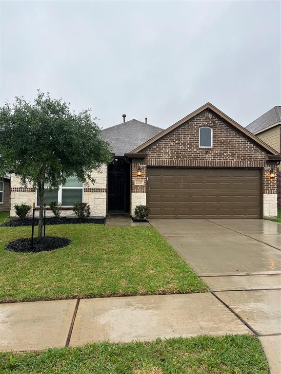 21210 Fox Hillside Way Property Photo 1