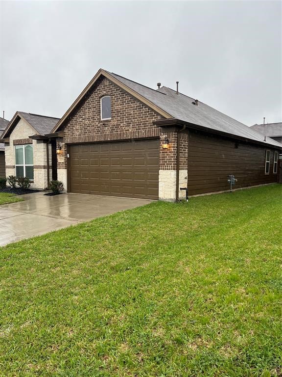 21210 Fox Hillside Way Property Photo 2