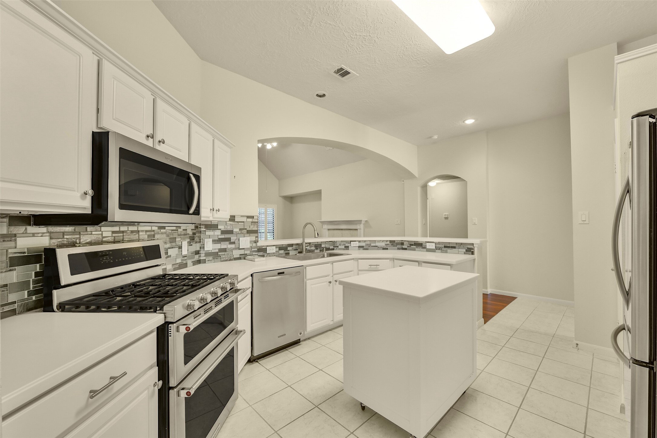 3510 Harbor Pass Lane Property Photo 11