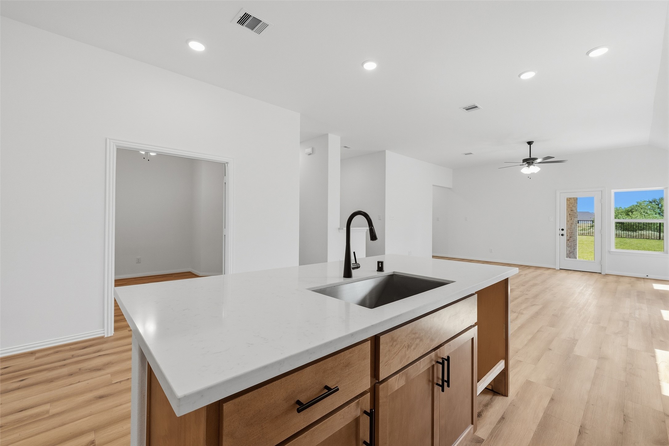 2012 Shady Glen Lane Property Photo 8