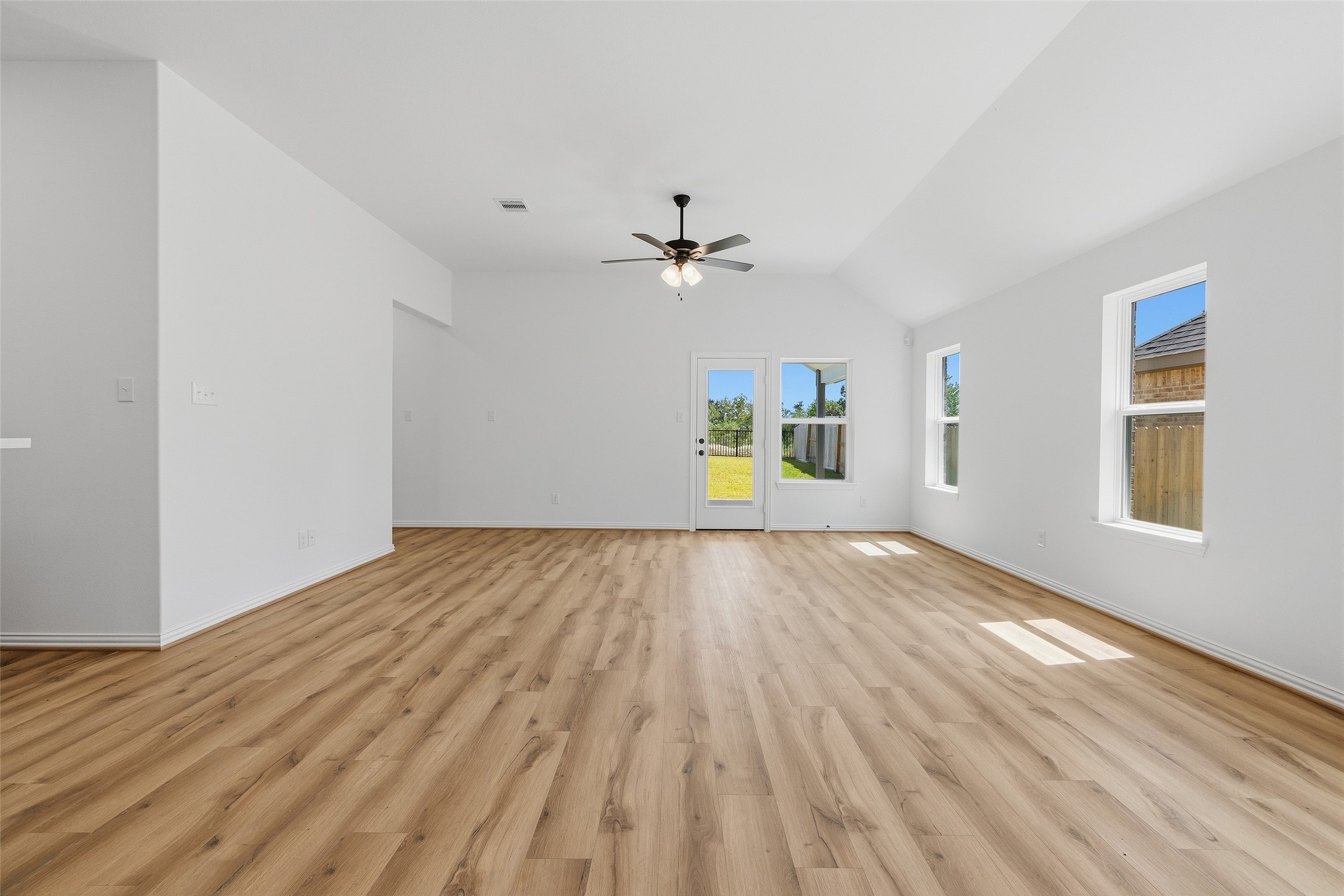 2012 Shady Glen Lane Property Photo 13