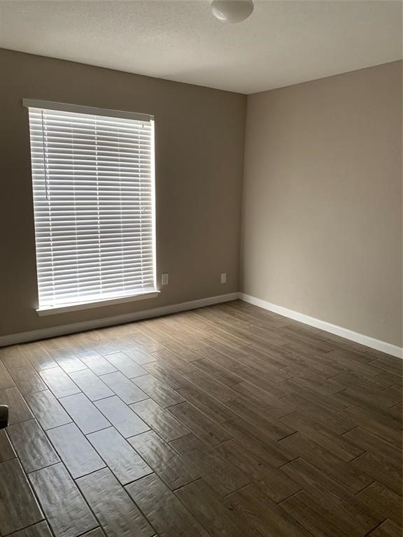 5625 Antoine Drive 202 Property Photo 4