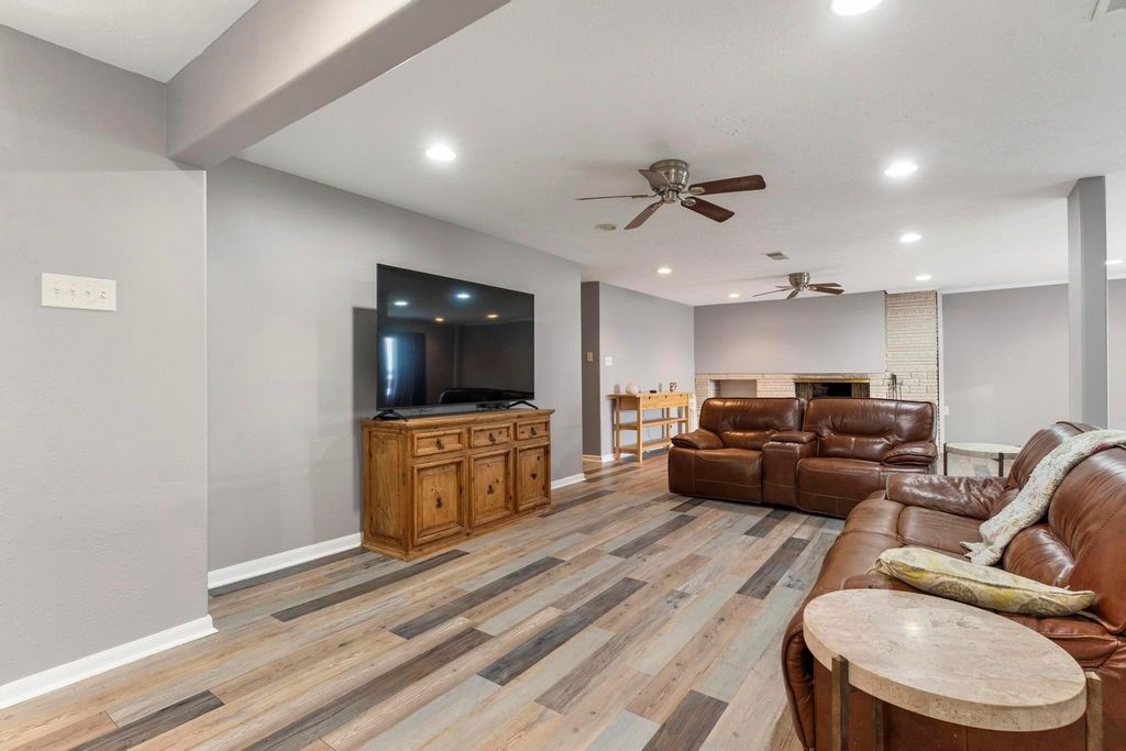 24511 Sunny Glen Dr Drive Property Photo 8