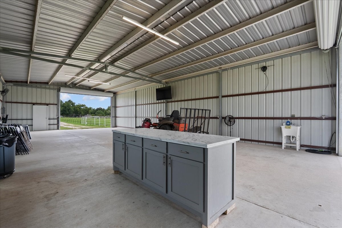 4215 Danek Road Property Photo 9