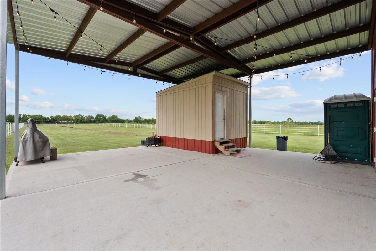 4215 Danek Road Property Photo 12