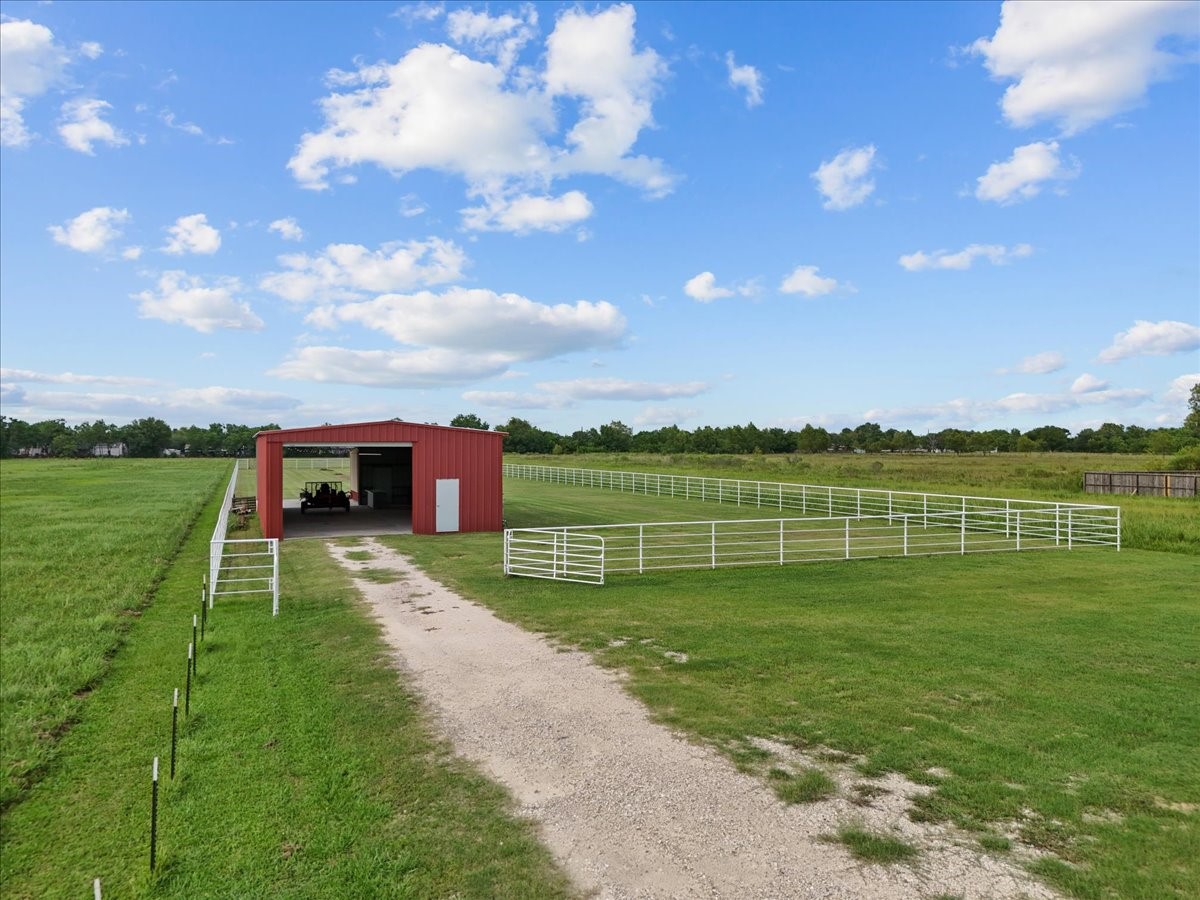 4215 Danek Road Property Photo 16