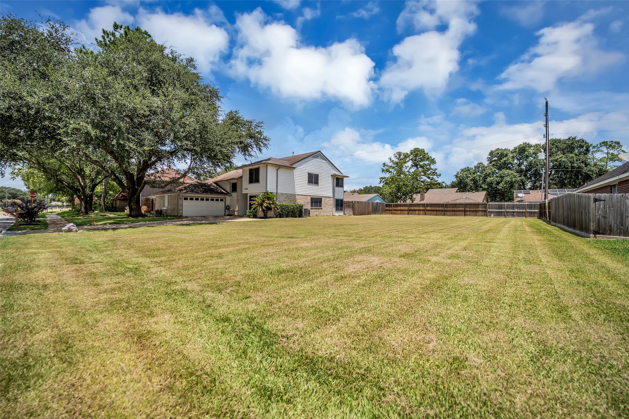 4804 Whispering Falls Drive Property Photo 1