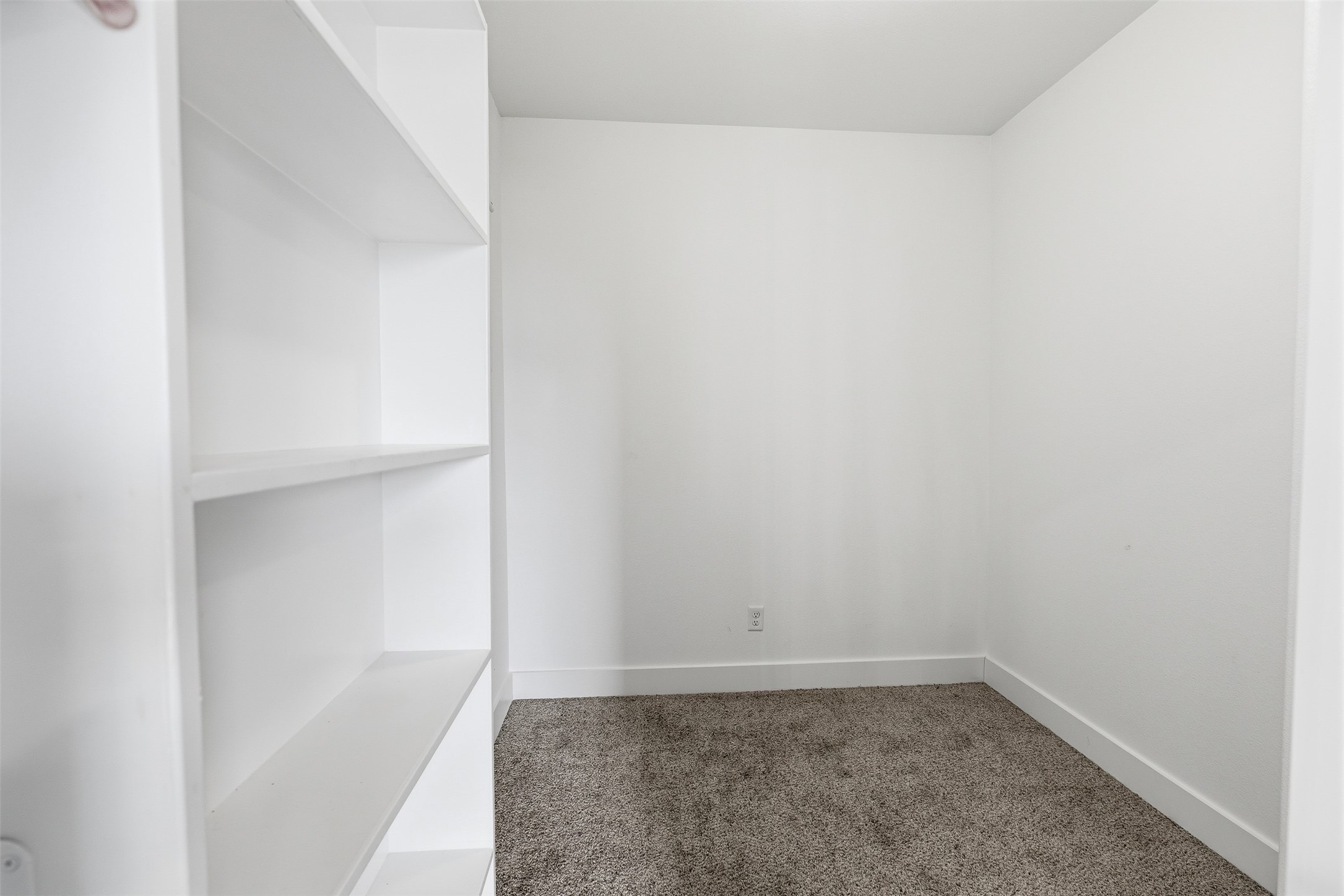 417 Ripple Edge Court Property Photo 31