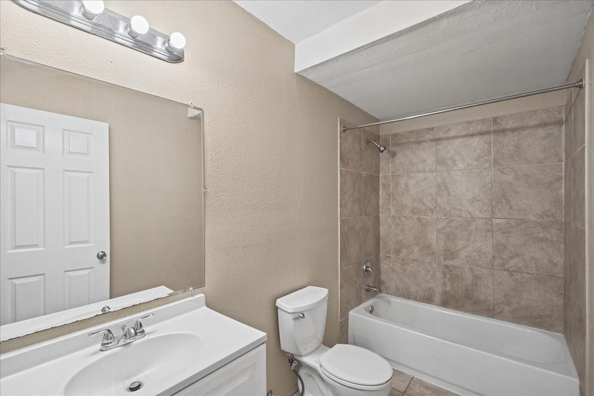 3005 Avenue L Property Photo 12