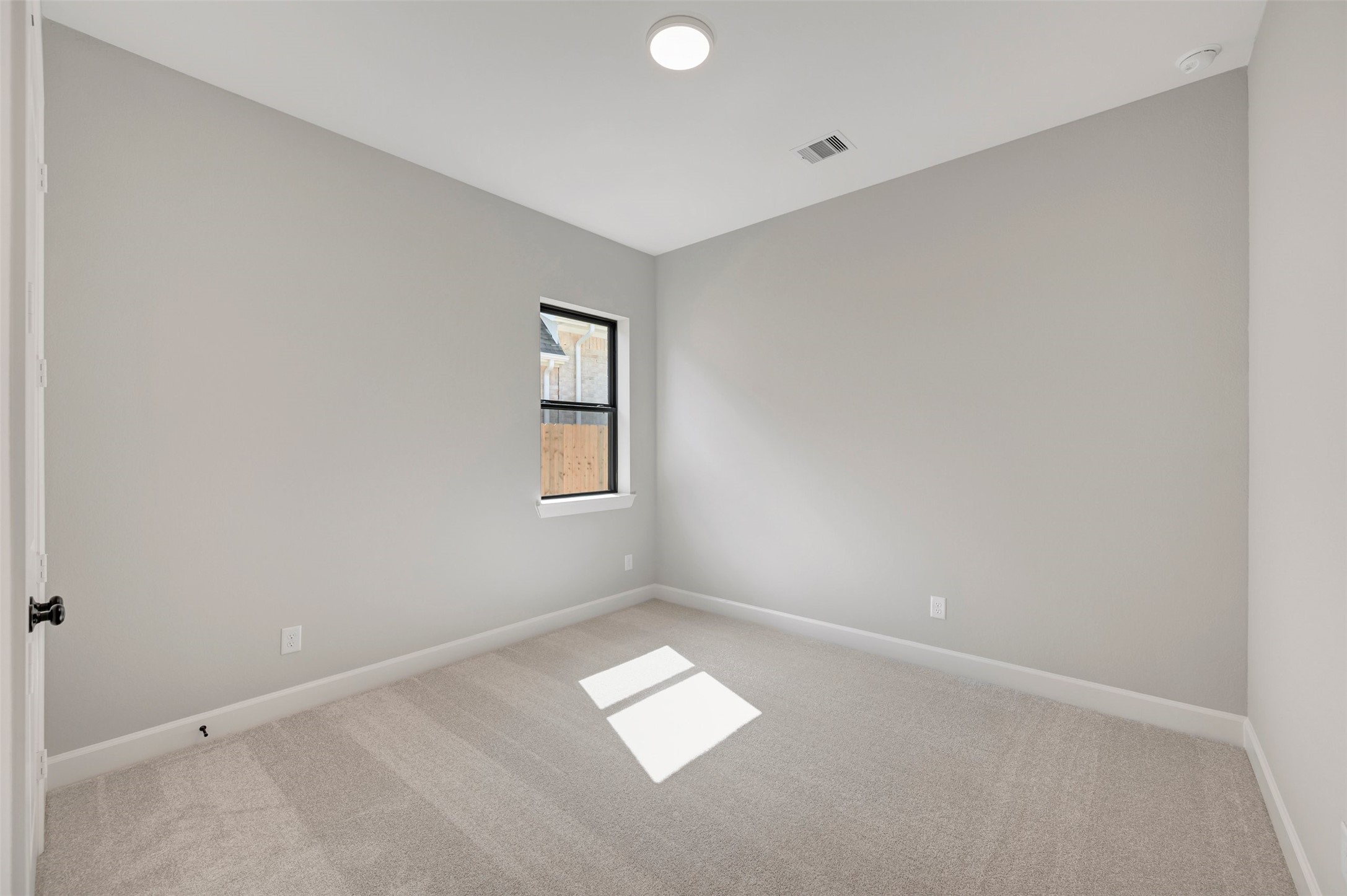 21924 Rolling Greens Road Property Photo 12