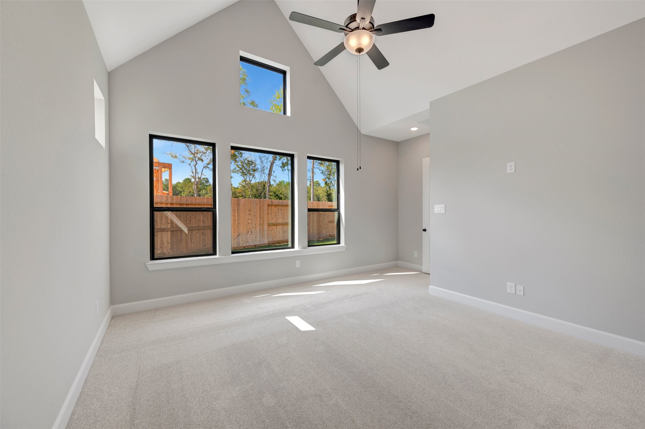 21924 Rolling Greens Road Property Photo 34