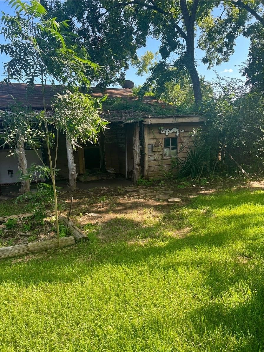 1605 W Johnson Street Property Photo 7