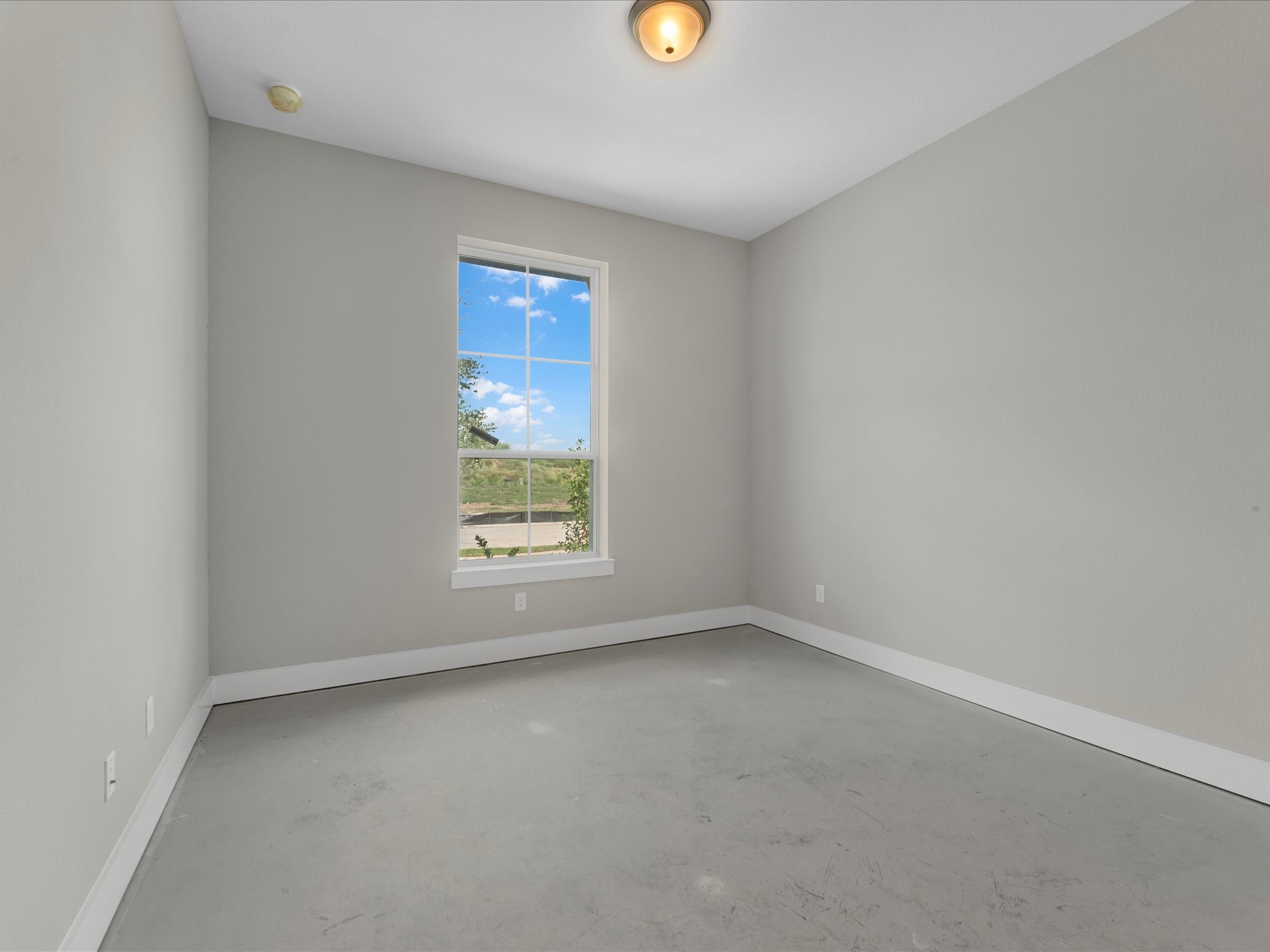 2715 Crown Ridge Drive Property Photo 11