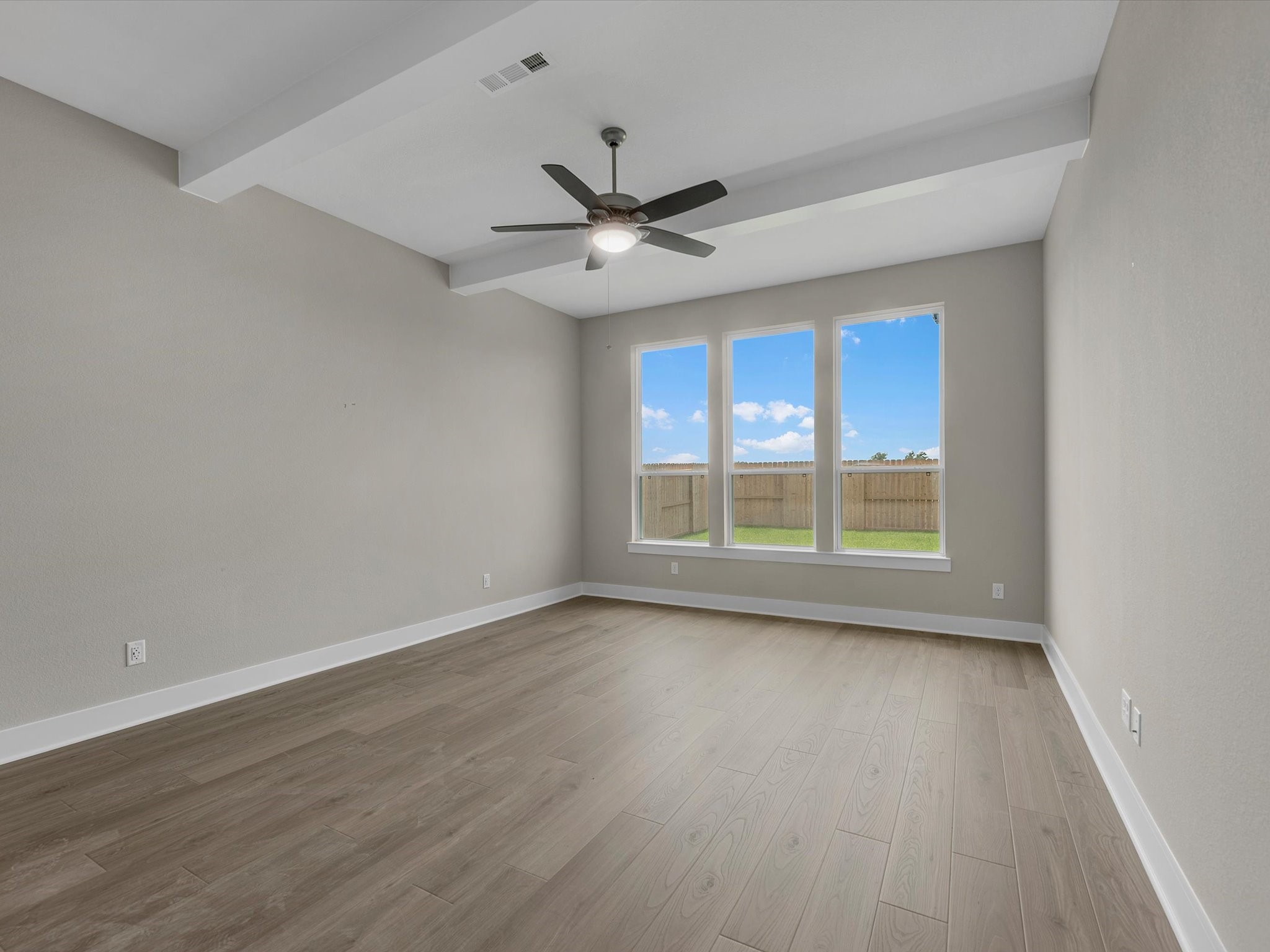 2715 Crown Ridge Drive Property Photo 12