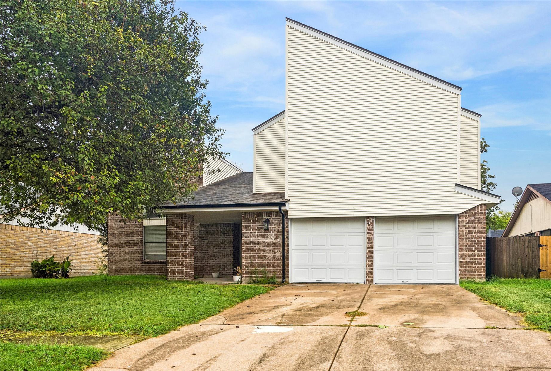 6619 Log Hollow Drive
