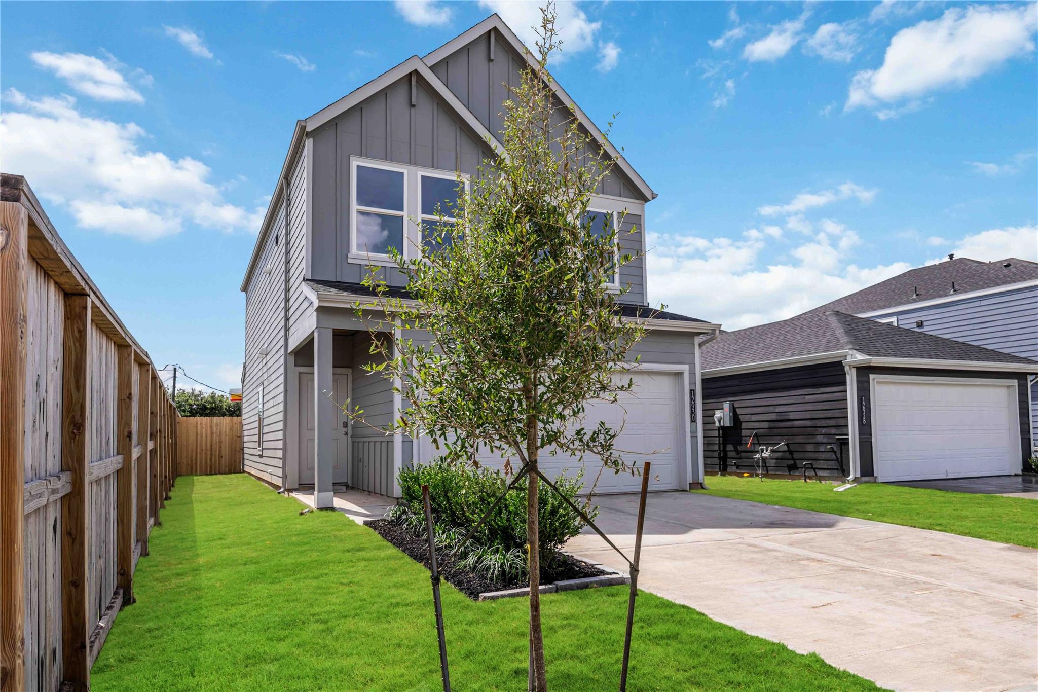 4816 Peanut Butter And Jelly Drive, Houston Tx 77048 Property Photo 2
