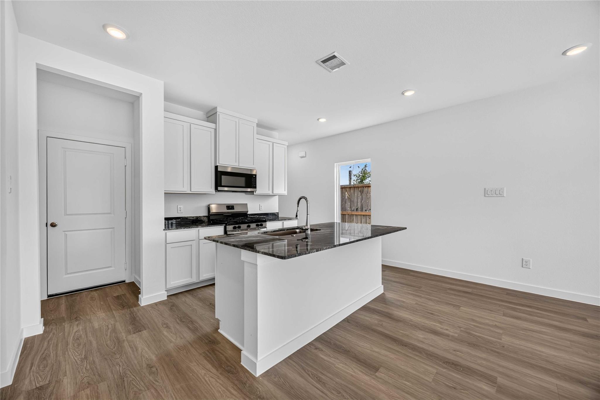 4816 Peanut Butter And Jelly Drive, Houston Tx 77048 Property Photo 9